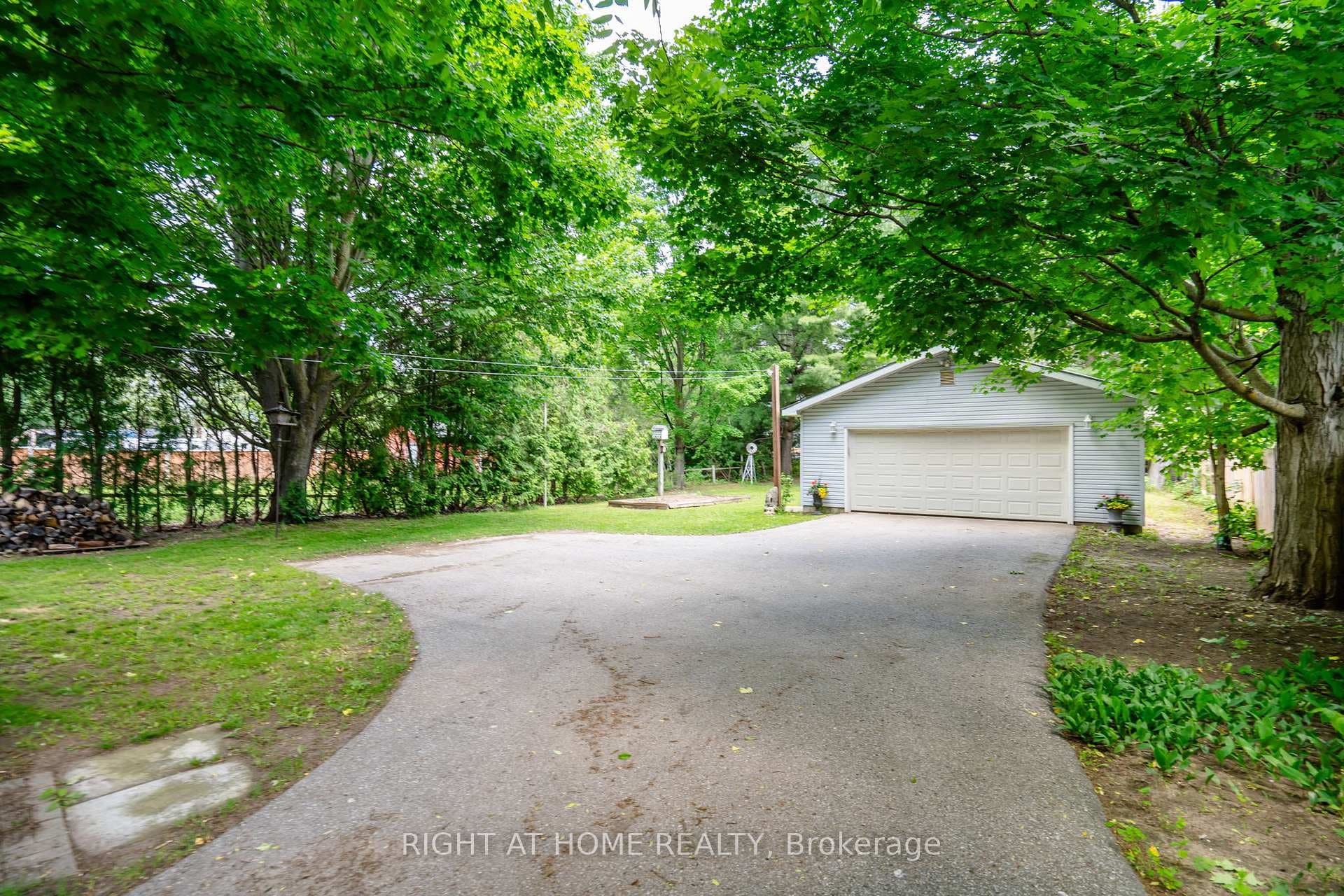 21 Bushey Avenue photo 26
