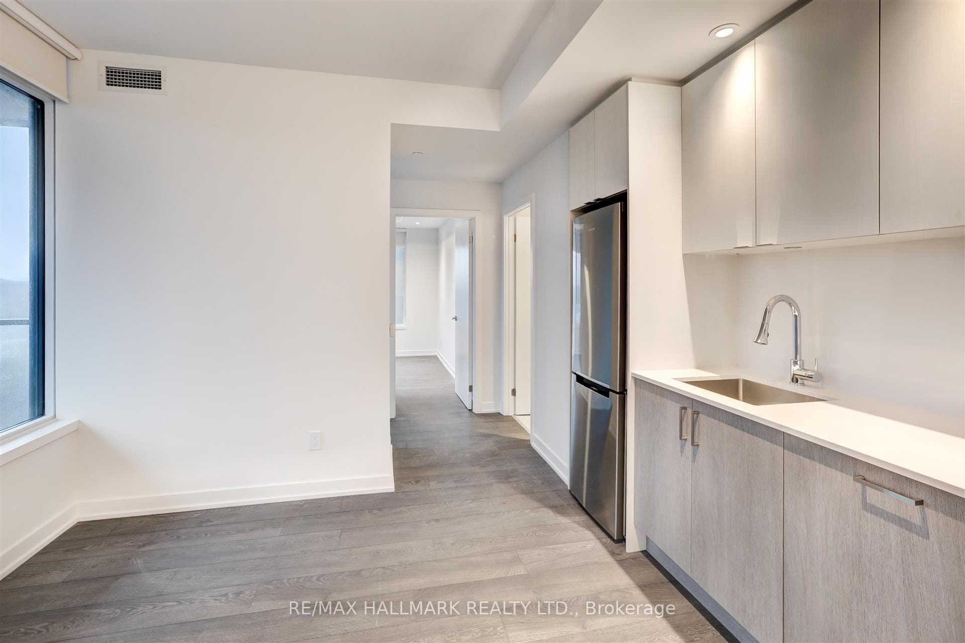 1928 Lake Shore Boulevard Unit 1502 photo 6
