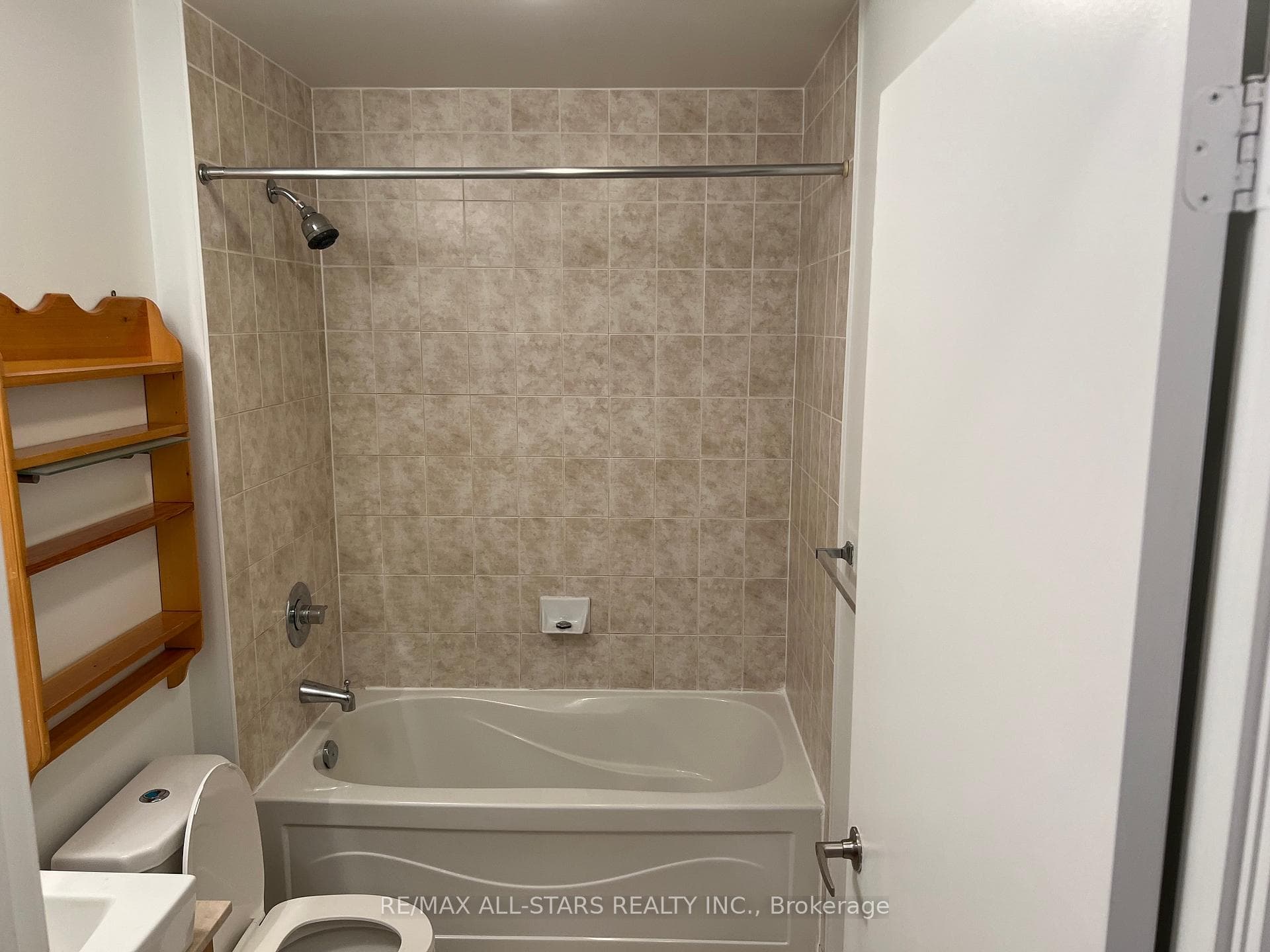 65 Bremner Boulevard Unit 3107 photo 5