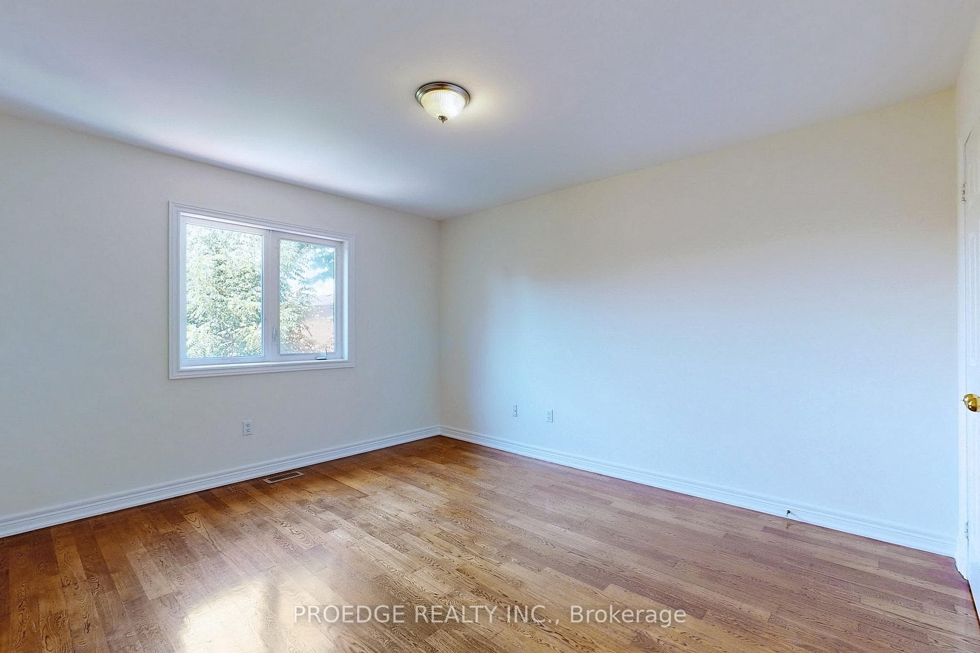 26 Aylesworth Avenue photo 15