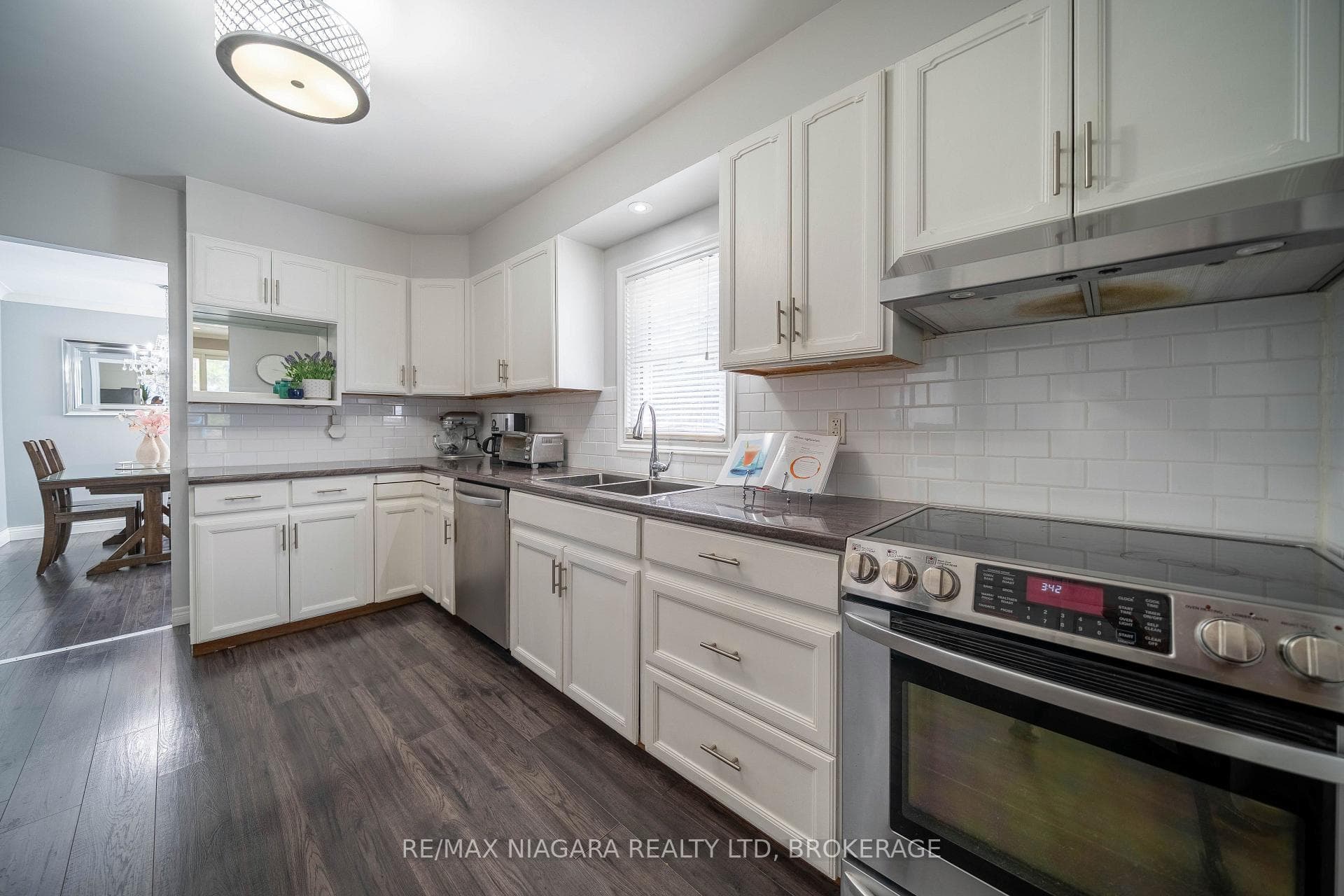 33 Bloomfield Avenue photo 14