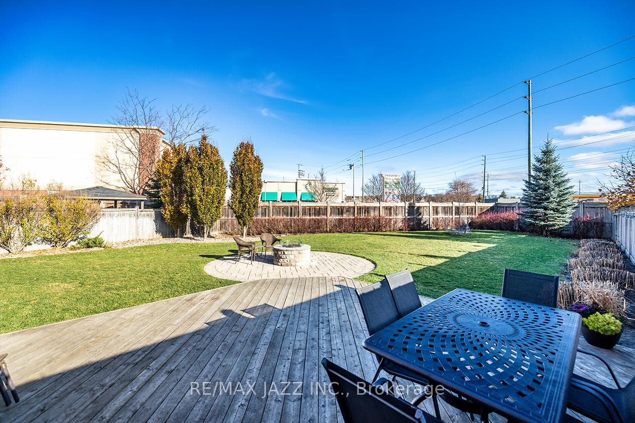 35 Summerside Avenue photo 29