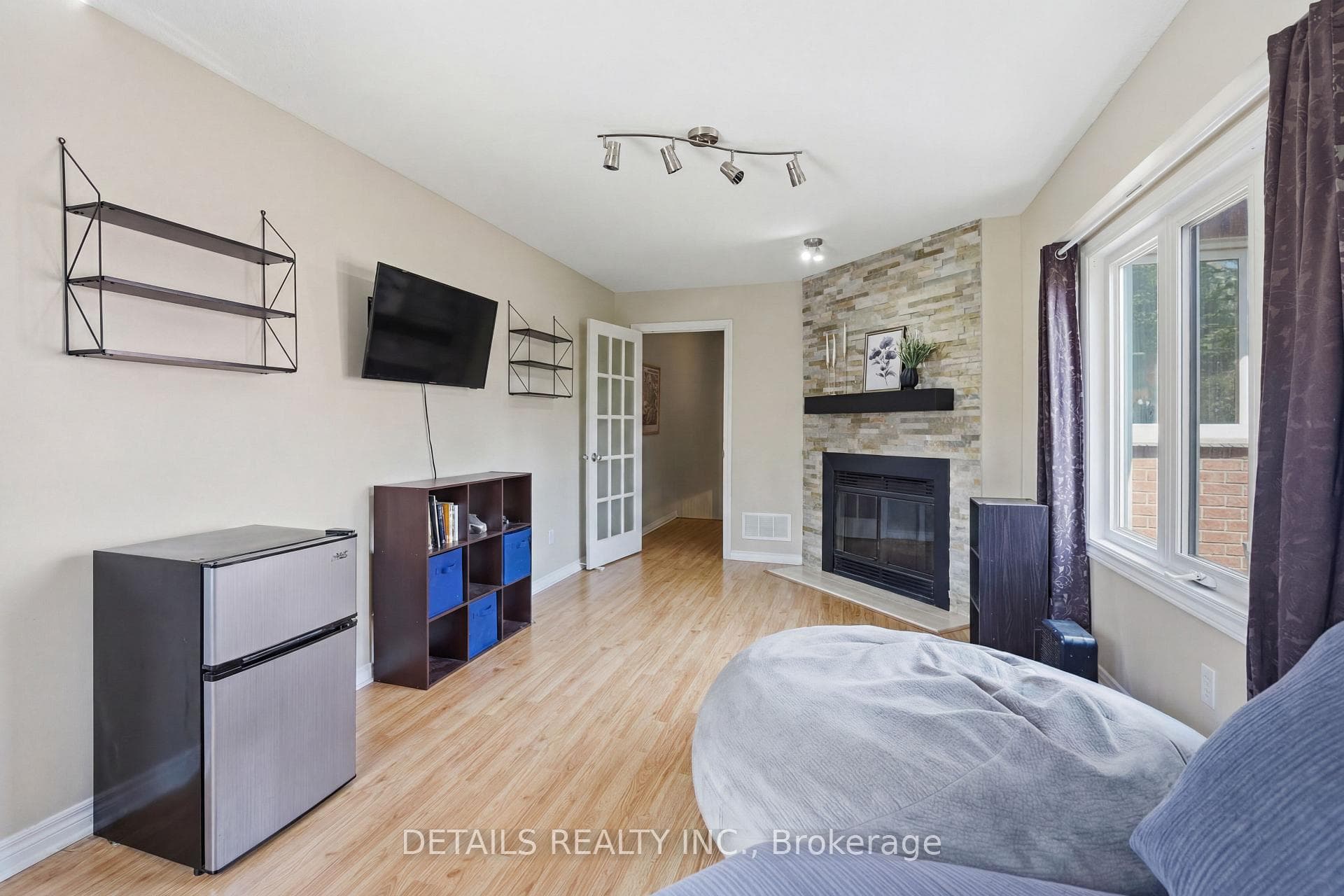 24 Southport Drive photo 33
