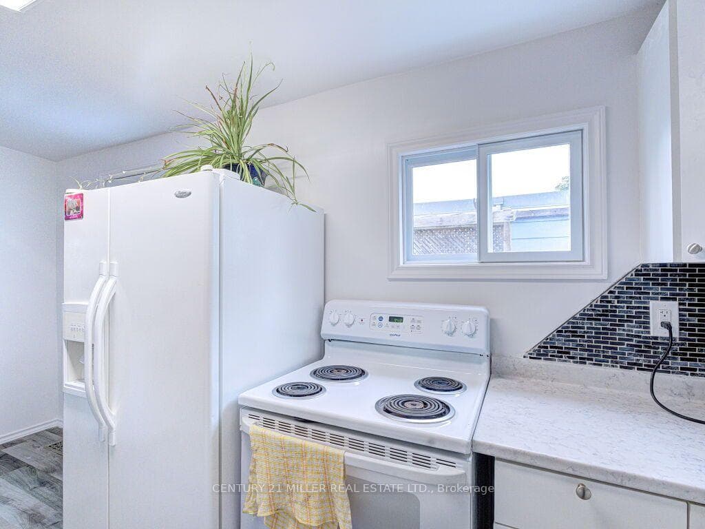 154 Luscombe Street photo 14