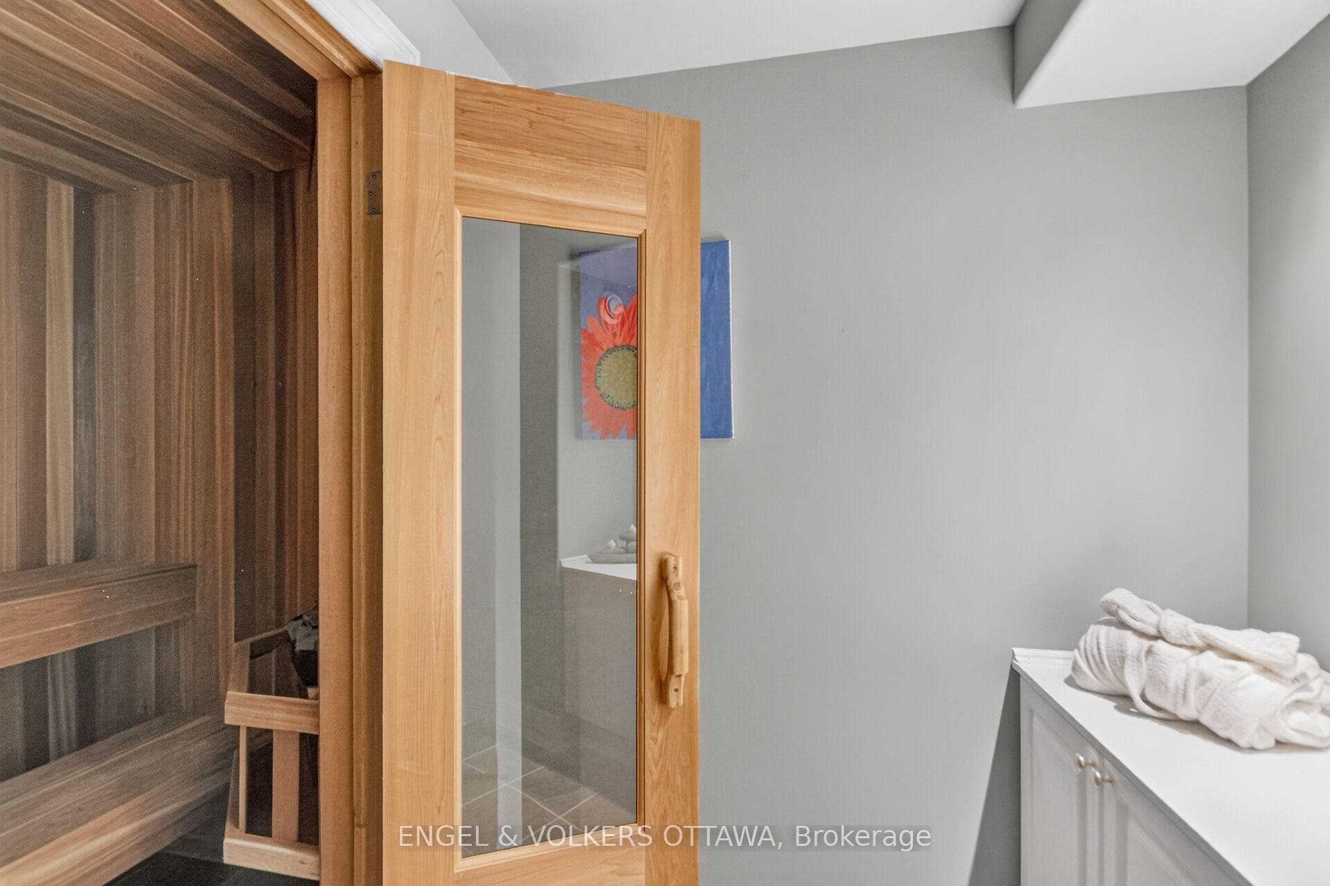 Walkout basment sauna