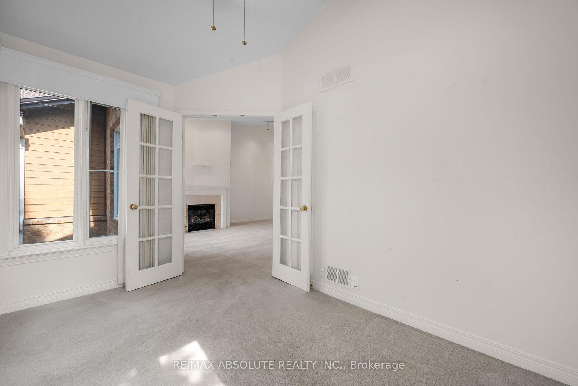87 WATERTHRUSH Crescent photo 18