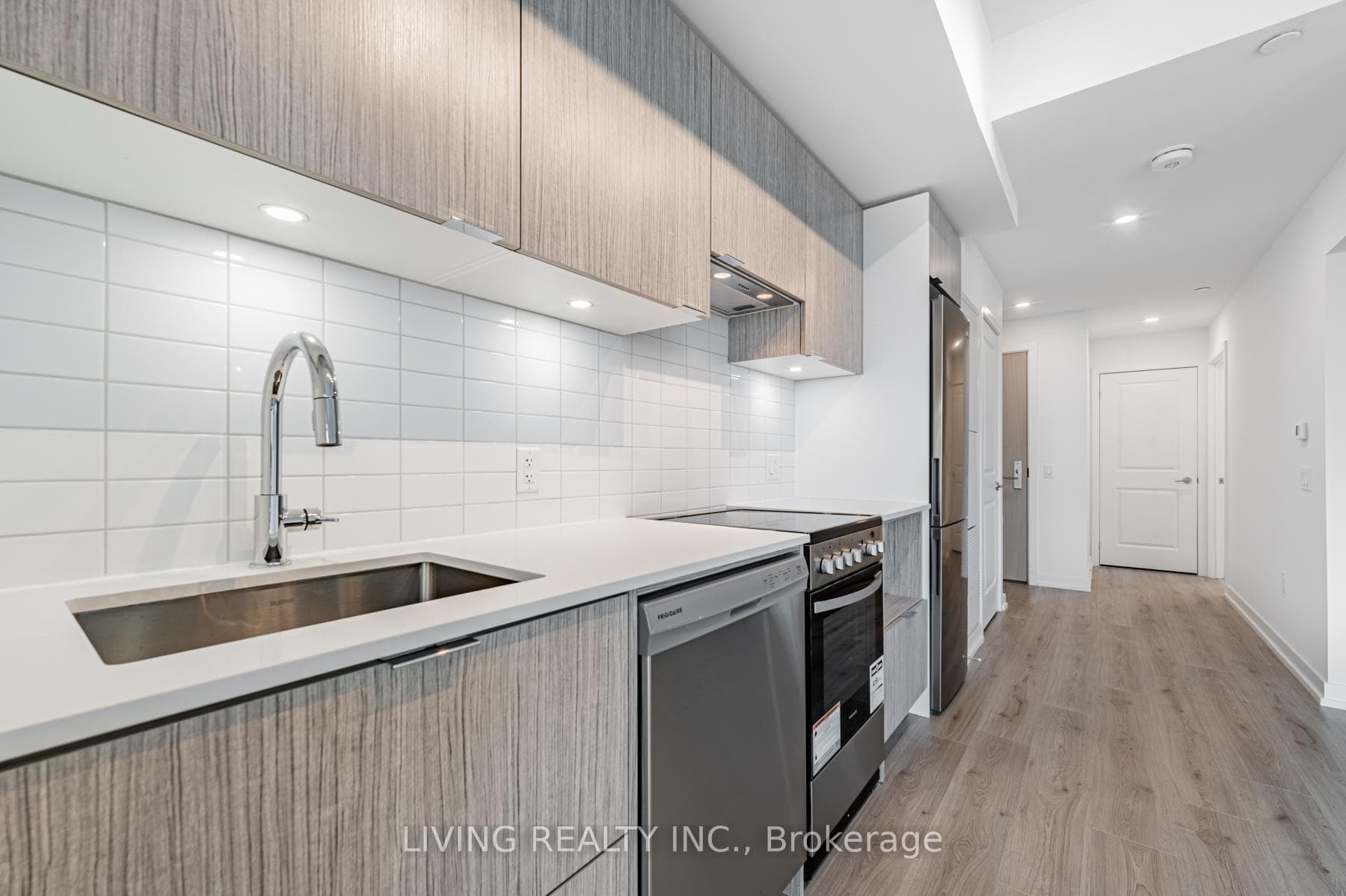 395 Bloor Street Unit 4901 photo 4
