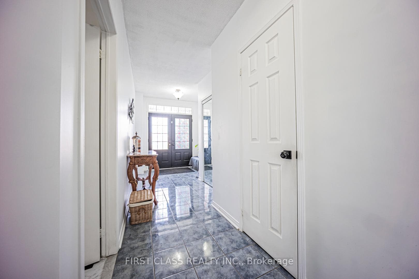 3930 Mcdowell Drive photo 4