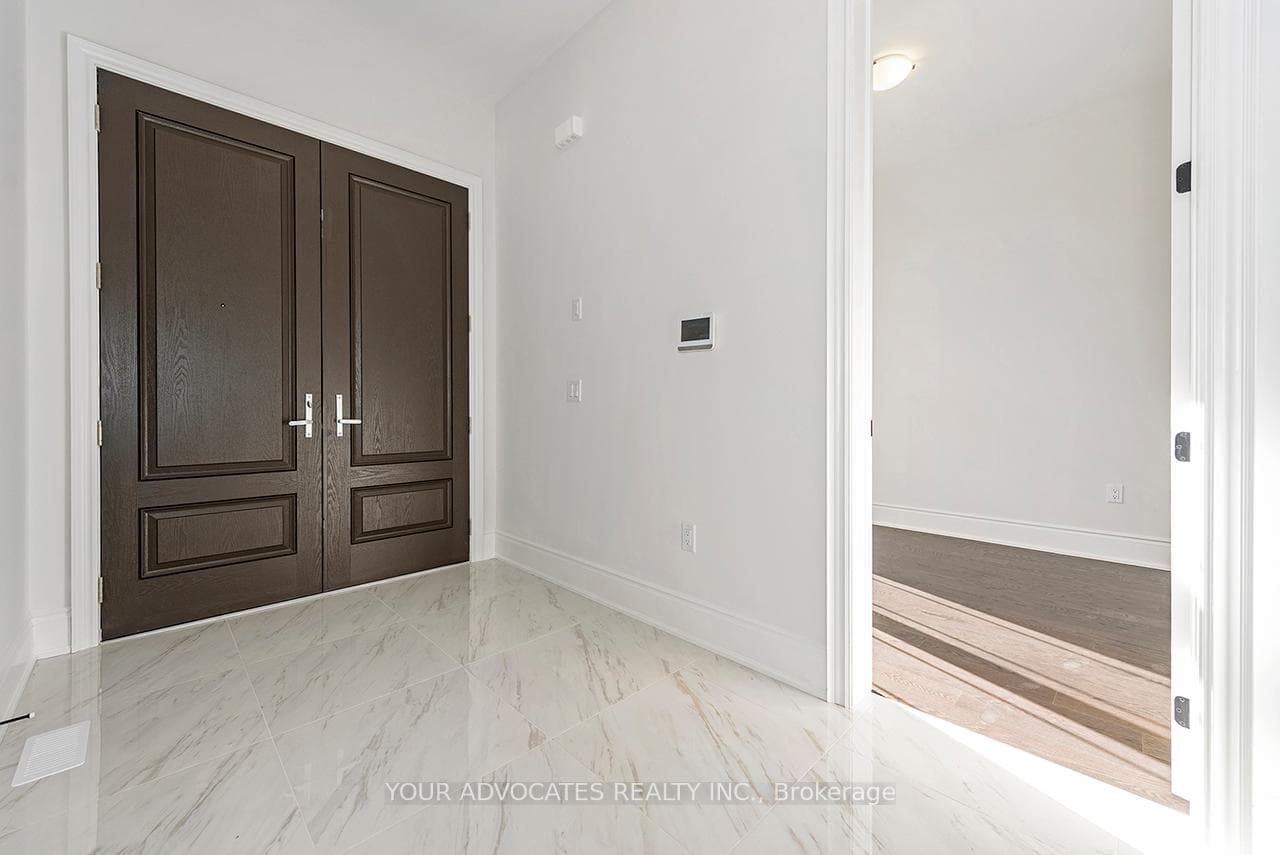275 BALLANTYNE Boulevard photo 3