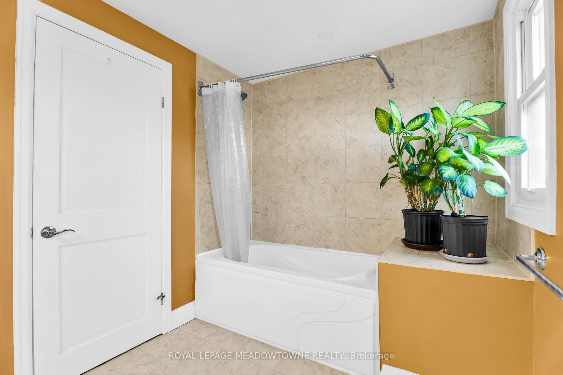 33 Parker Avenue photo 28