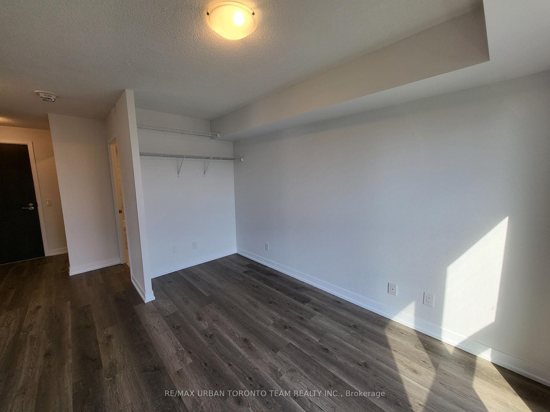 219 Dundas Street Unit 1212 photo 8