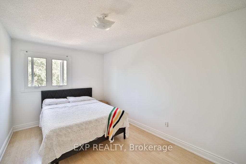 450 Hansen Road photo 20