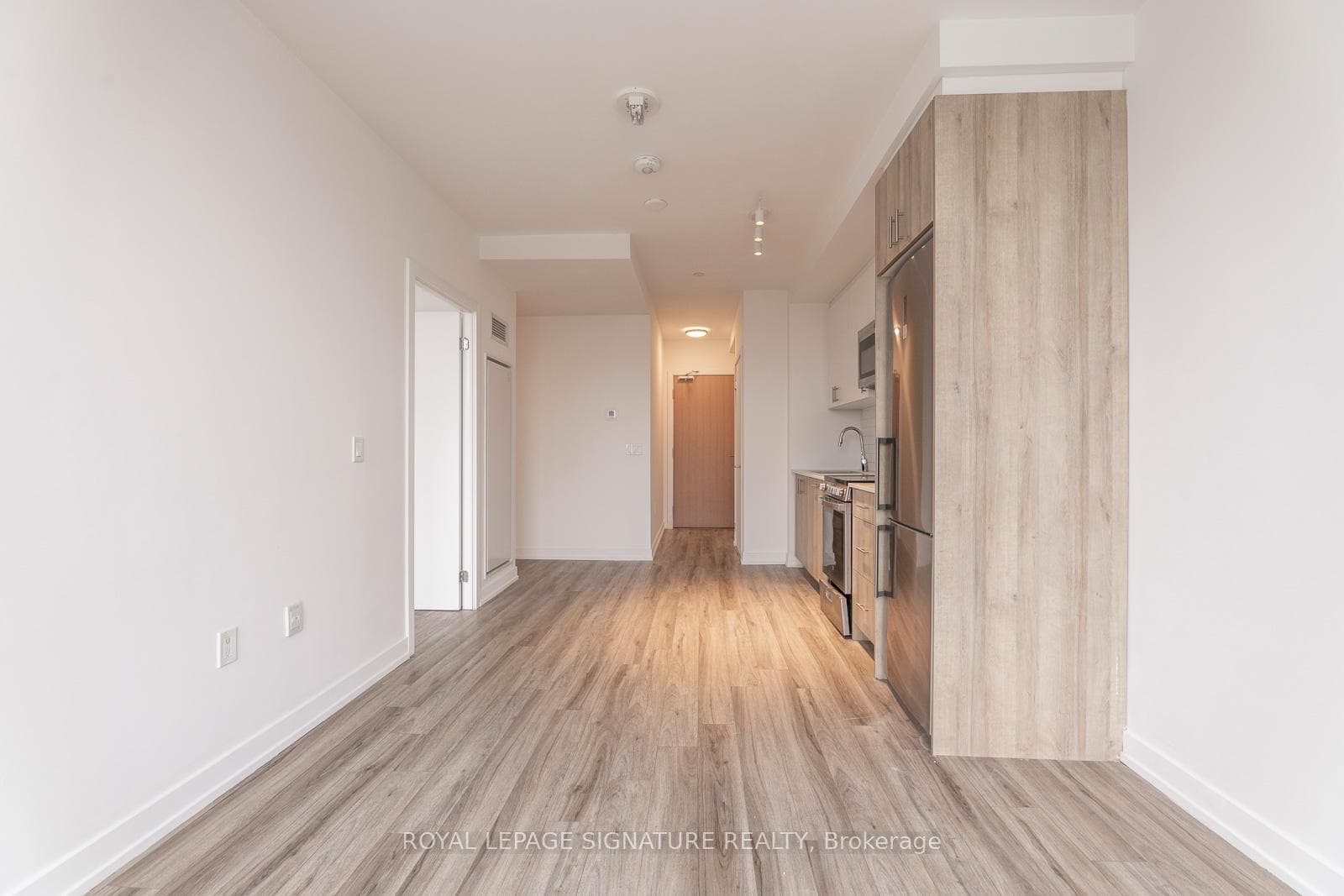 1195 The Queensway N/A Unit 606 photo 21