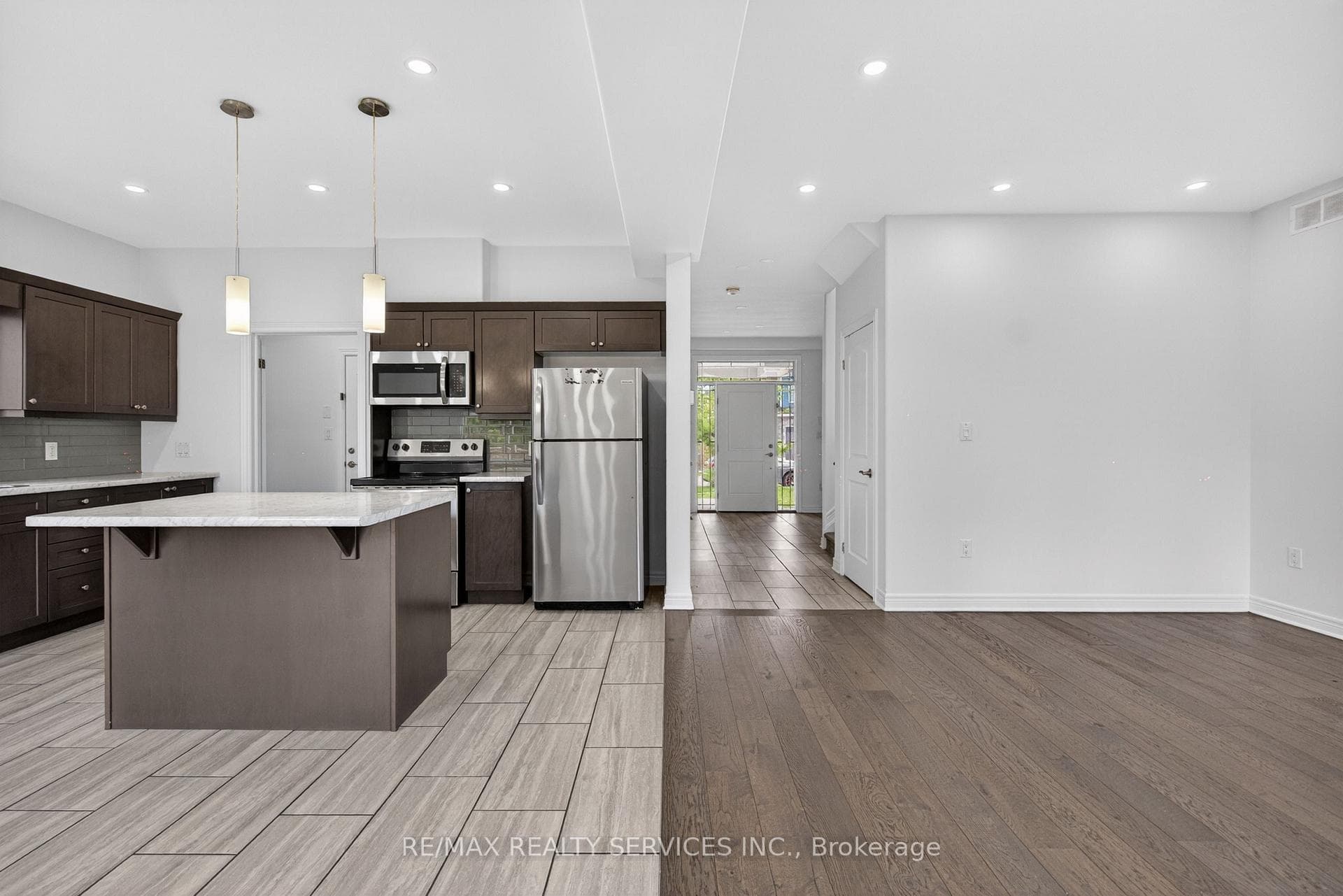 4 Bergenstein Crescent photo 9