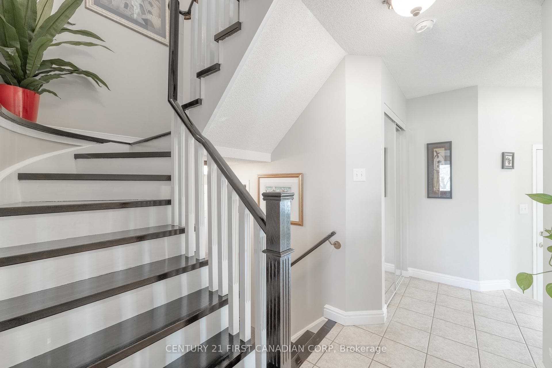 40 Prince Crescent photo 13
