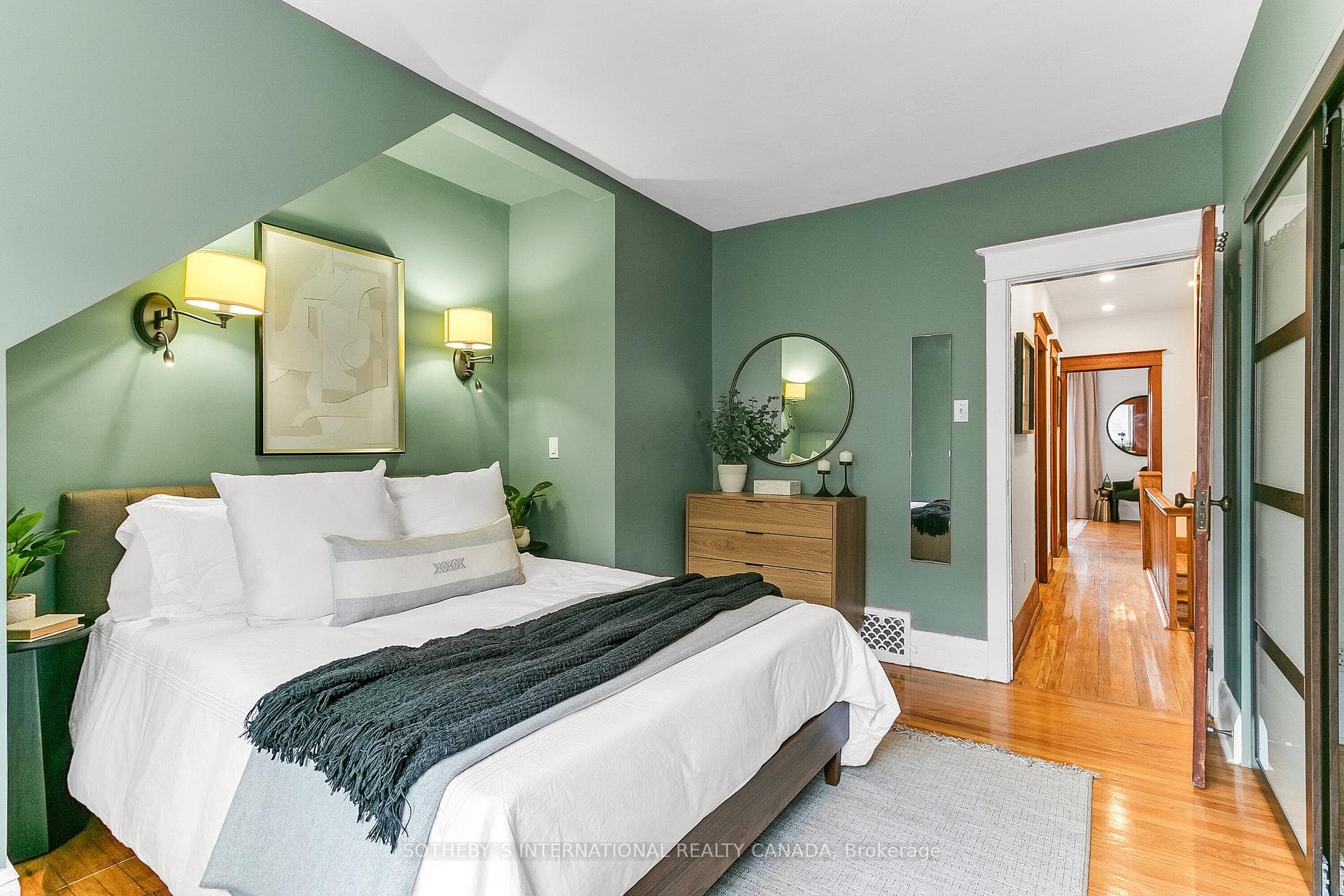 92 Chatham Avenue photo 25