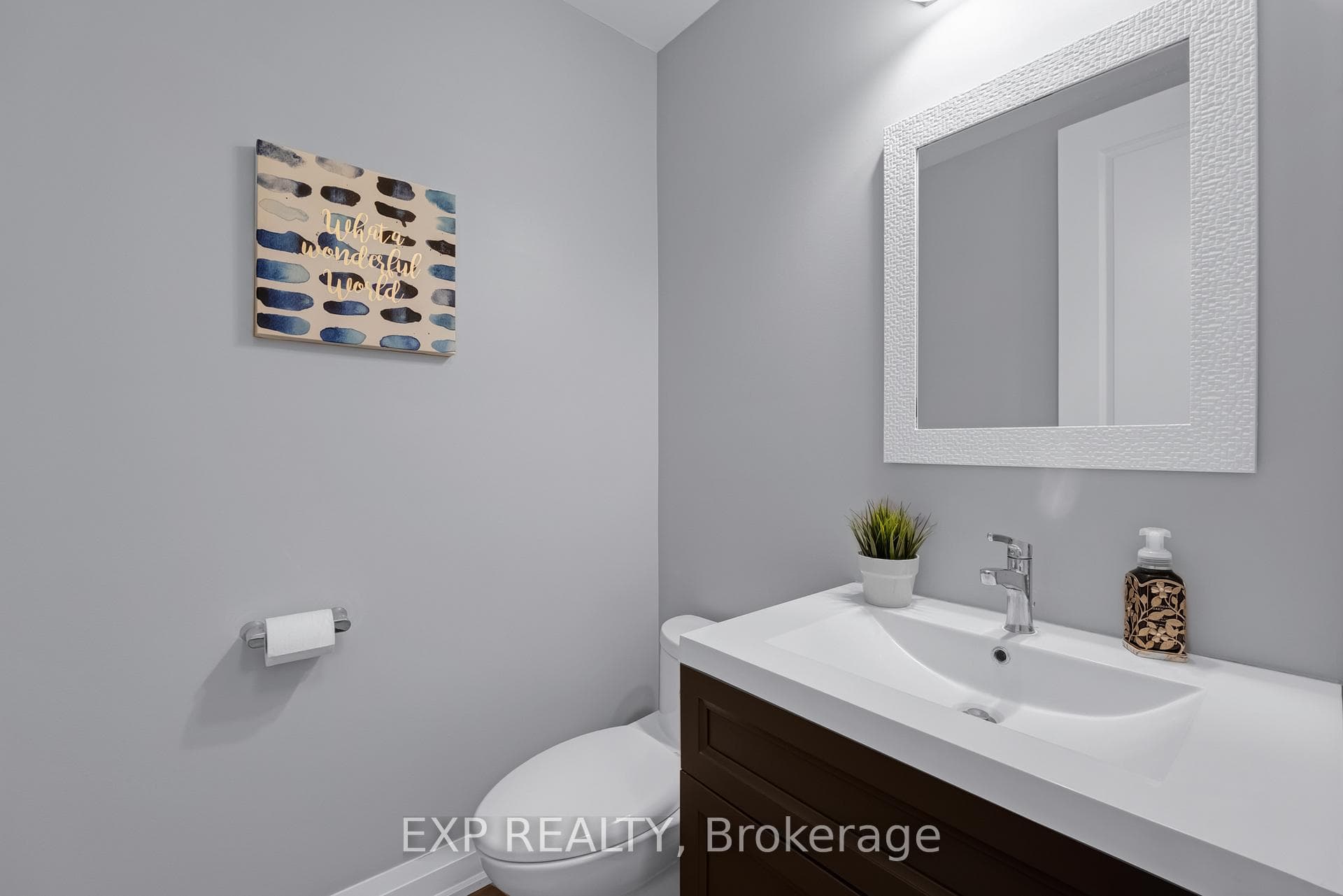 156 Degraaf Crescent photo 18