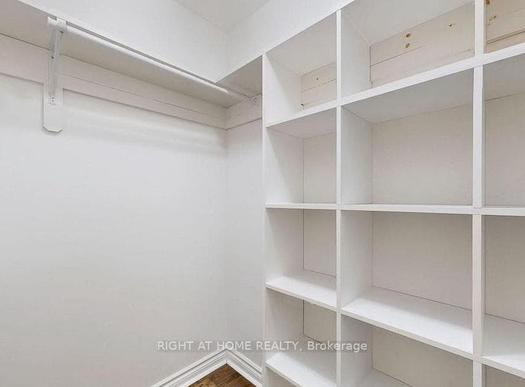 1 Belvedere Crescent Unit (Upper) photo 21