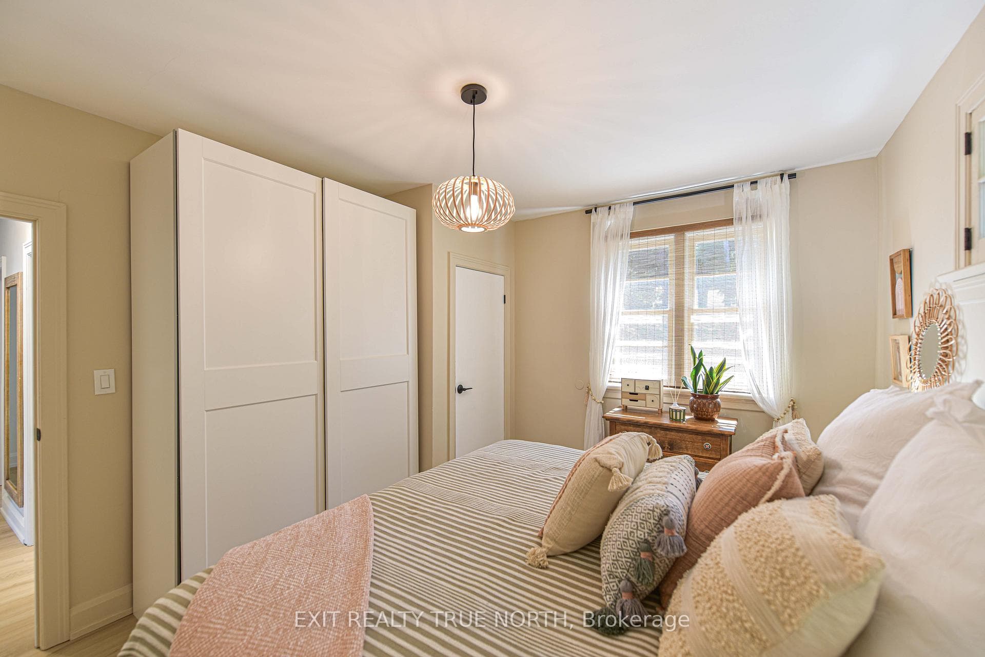 225 WEST Street photo 23