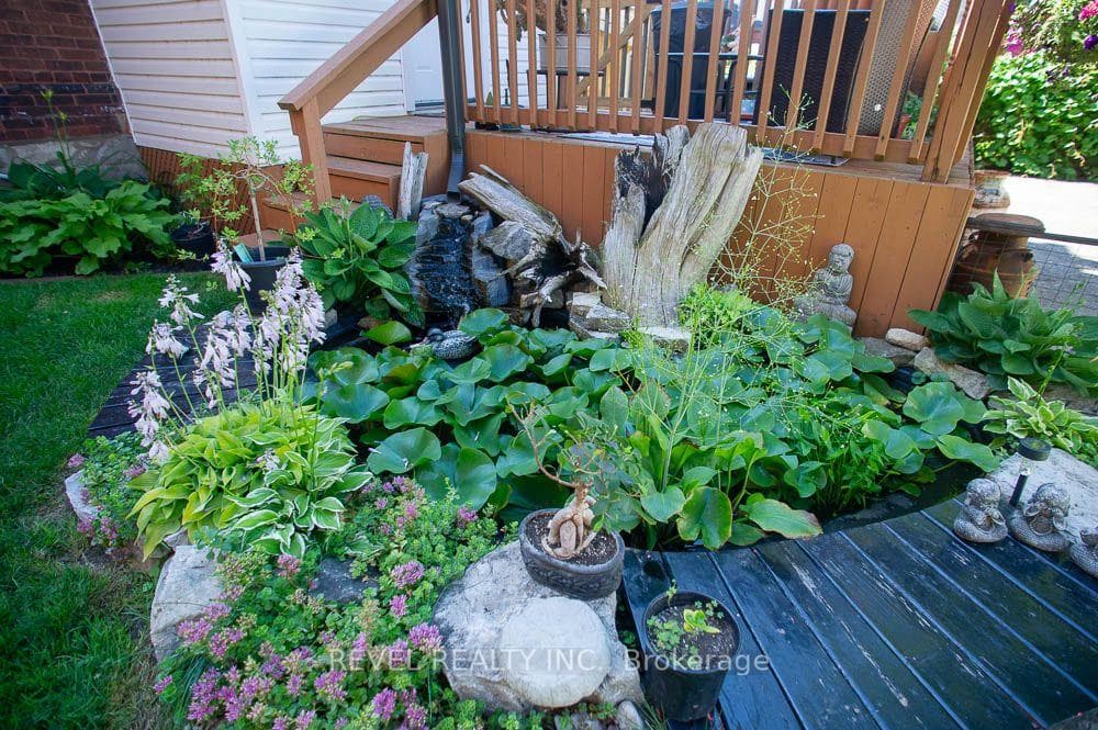 162 Grand River Street photo 47