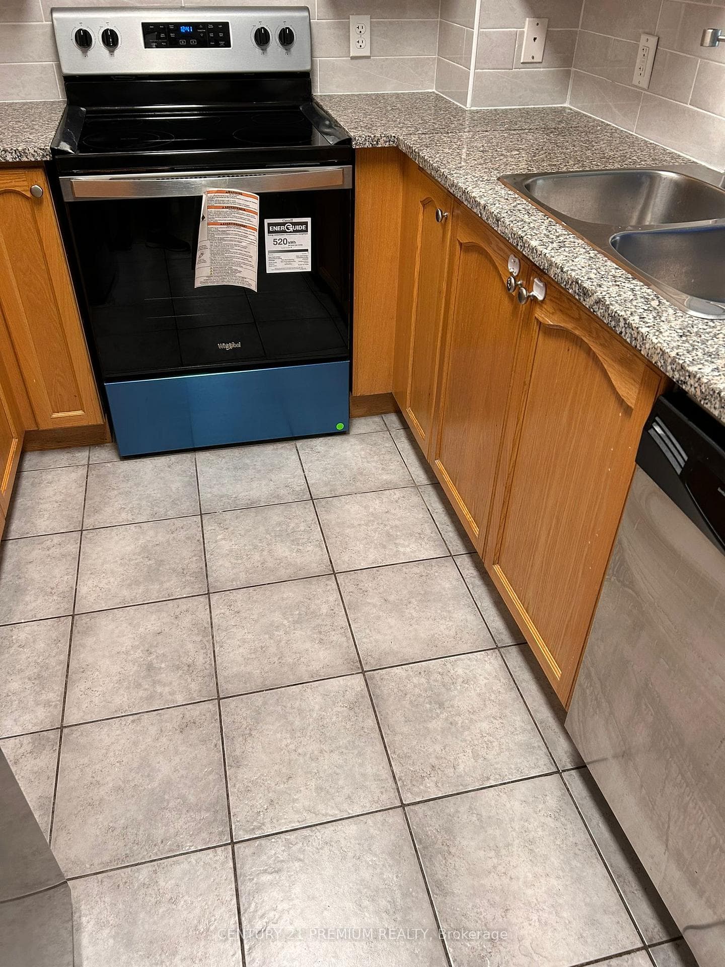 51 Lower Simcoe Street Unit 810 photo 12