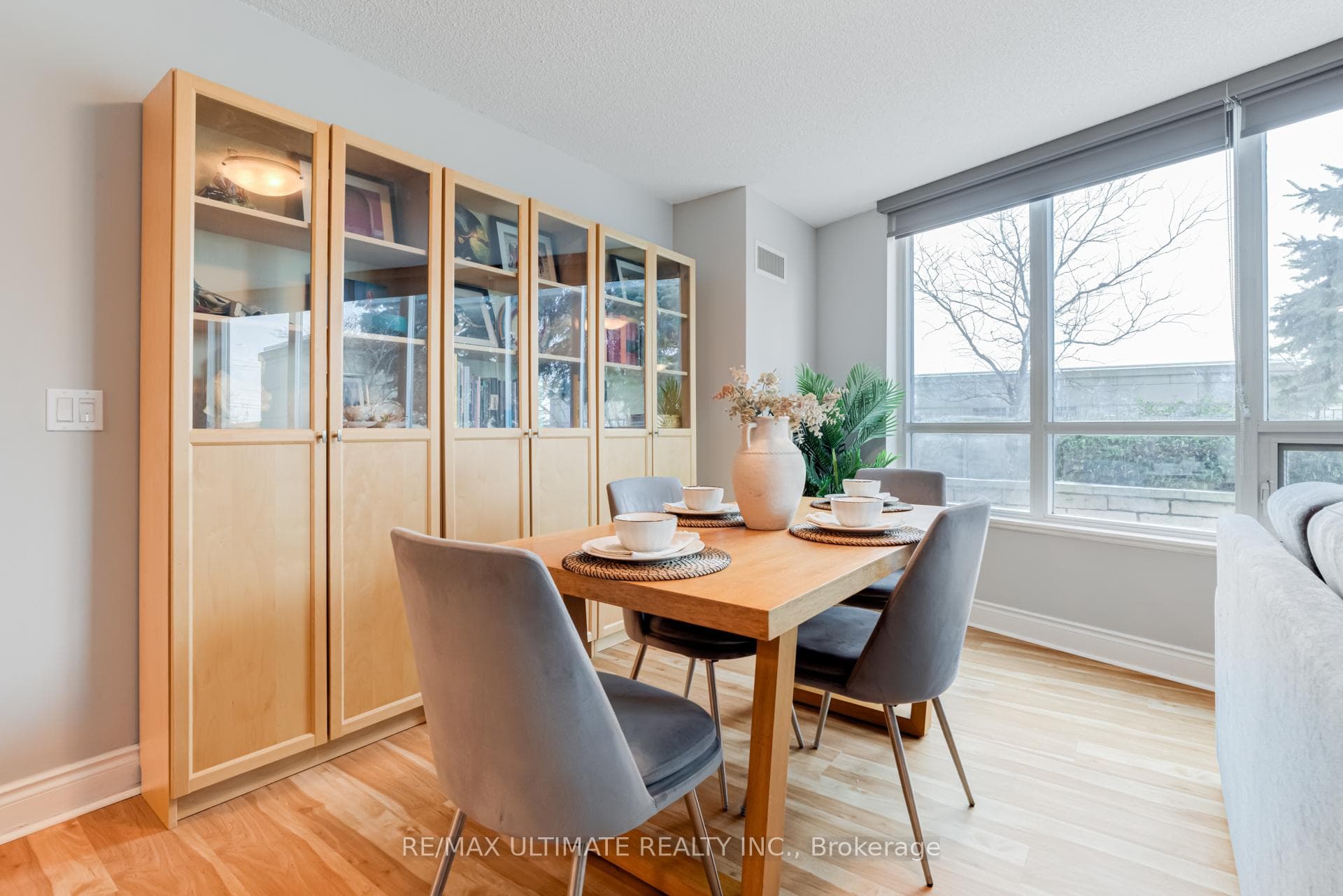 25 Greenview Avenue Unit 319 photo 12