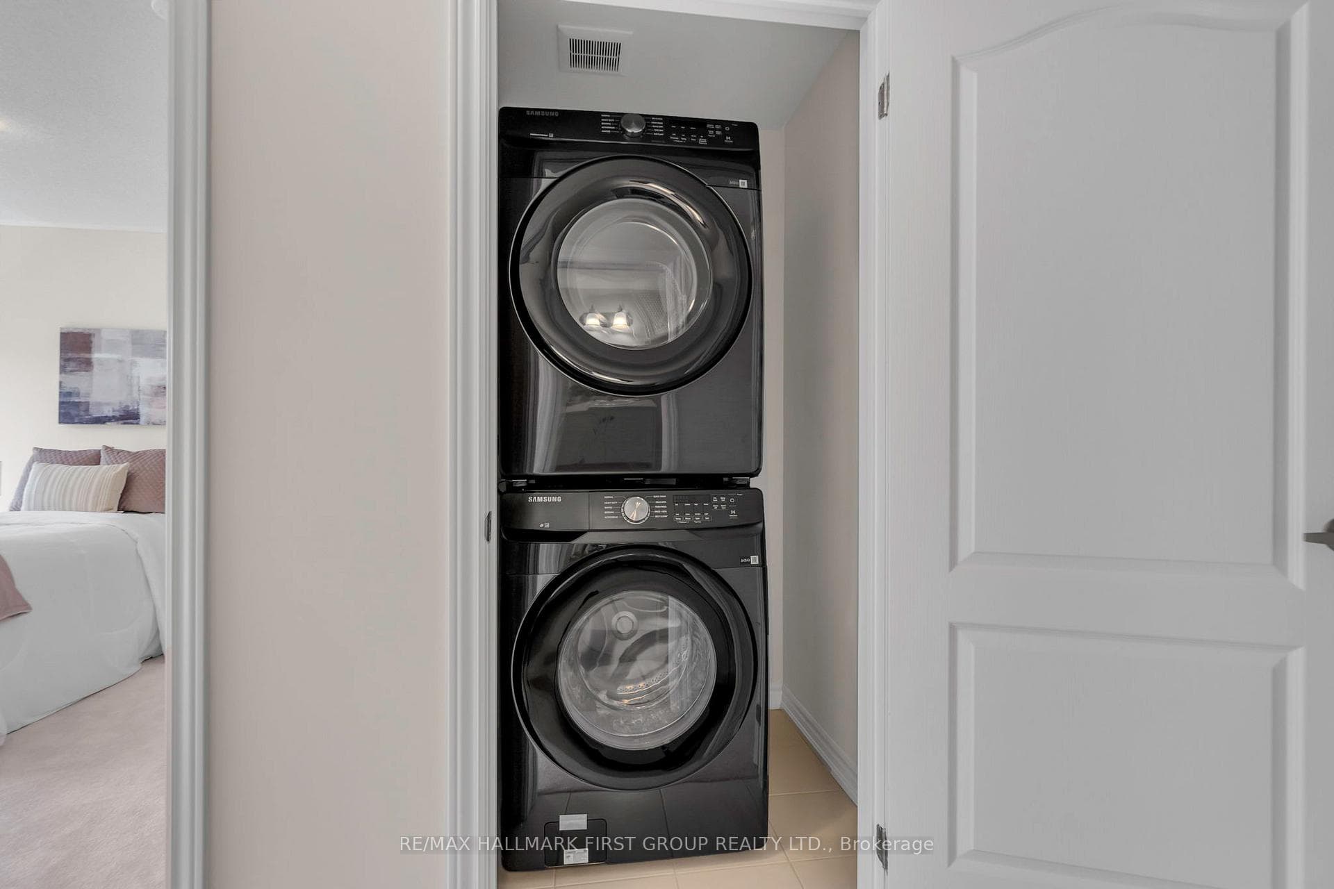 70 Senay Circle photo 35