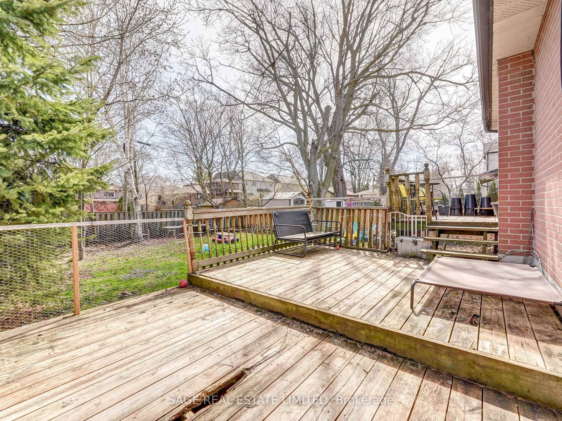 825 Fairview Avenue photo 31