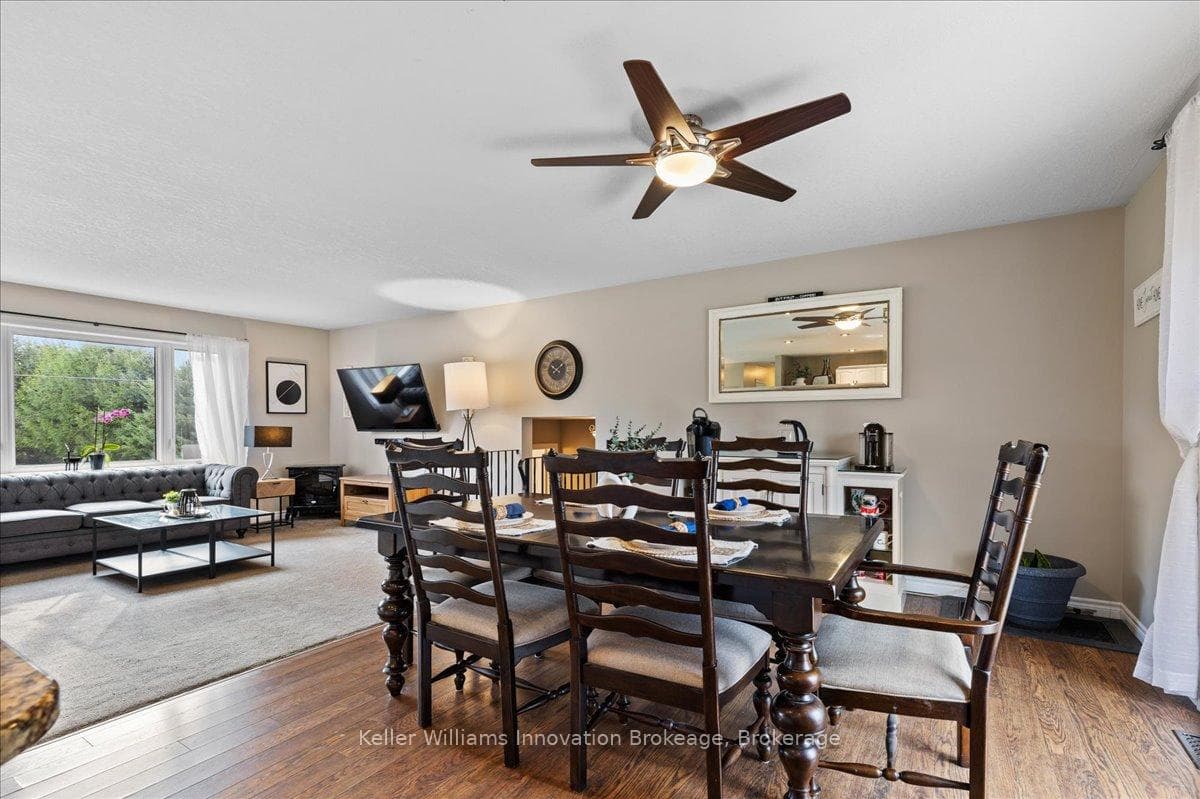 4566 Meadowview Drive photo 11