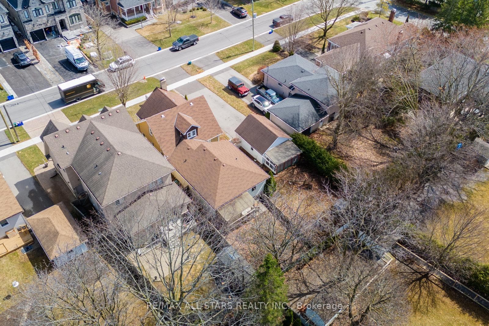 54 Lloyd Street photo 10