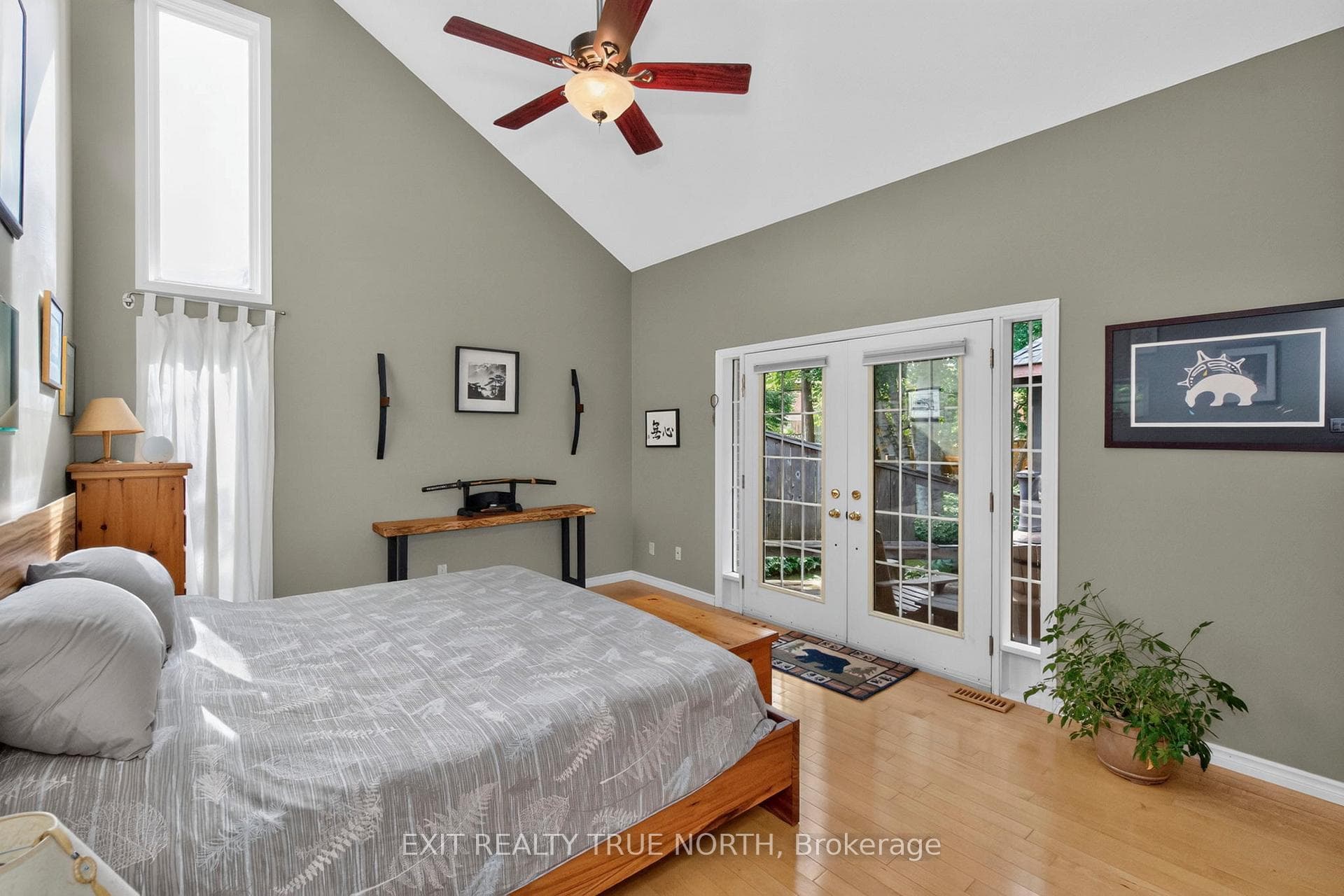 14 Rosewood Avenue photo 20