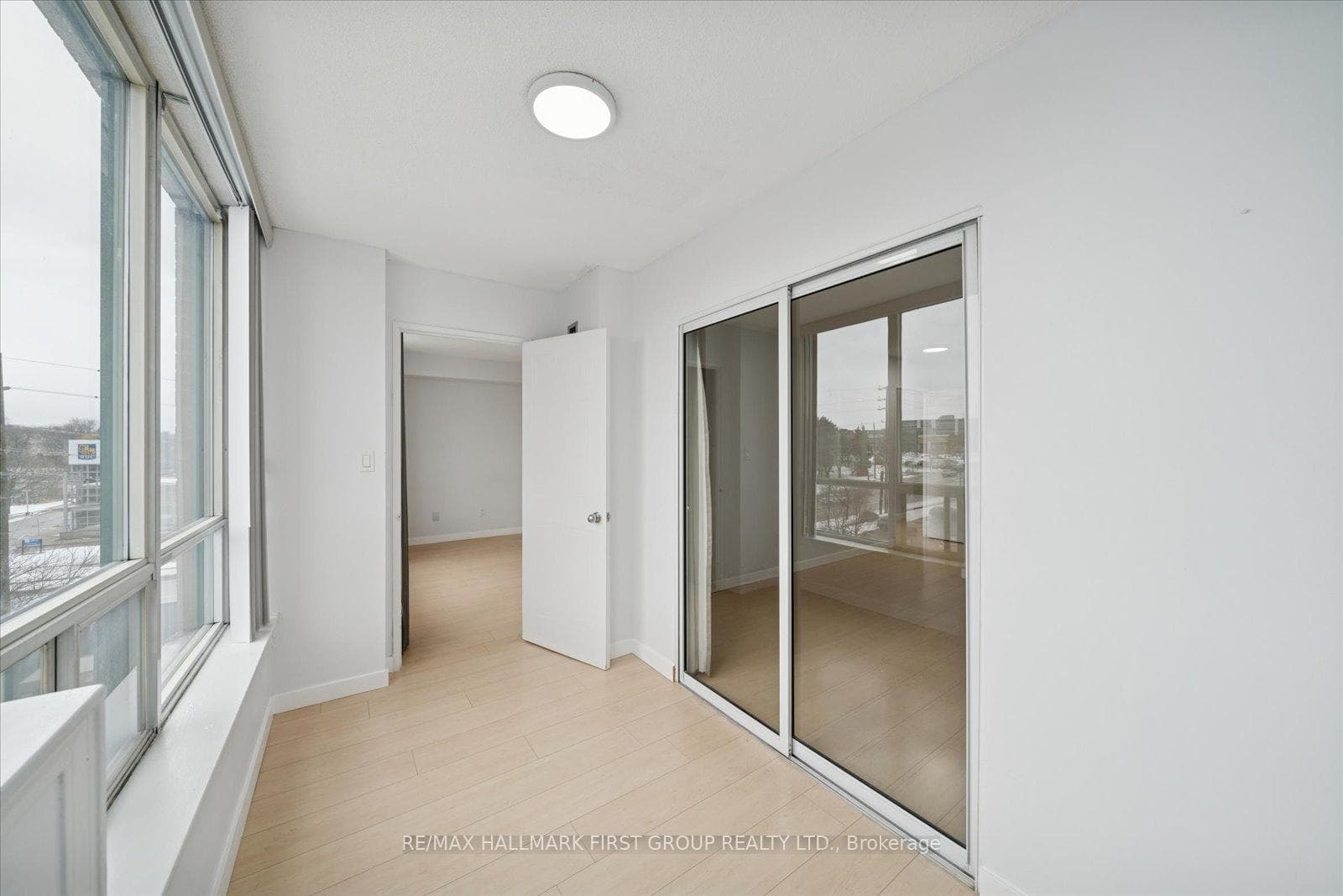 711 Rossland Road Unit 508 photo 11