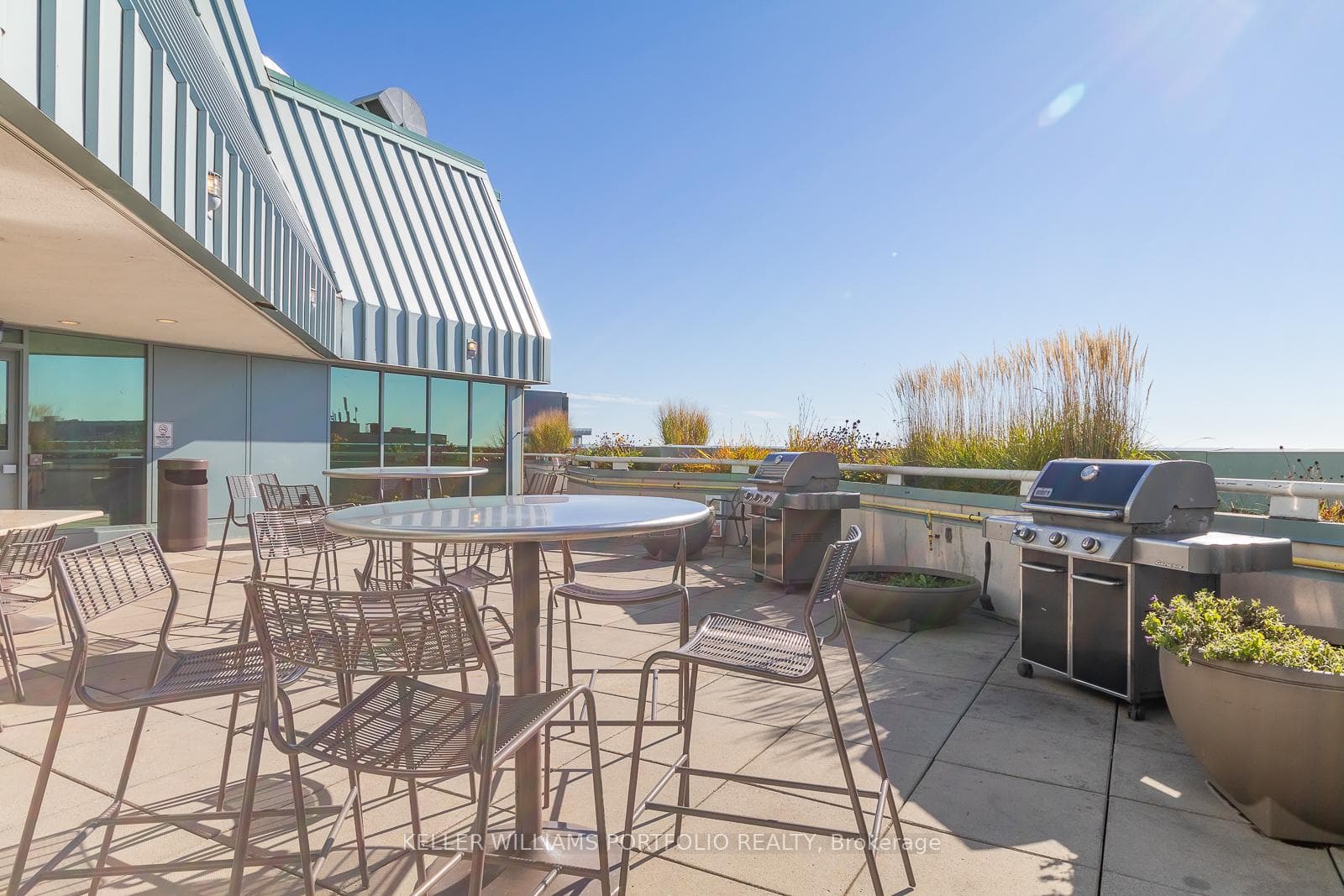 10 Yonge Street Unit 2212 photo 44