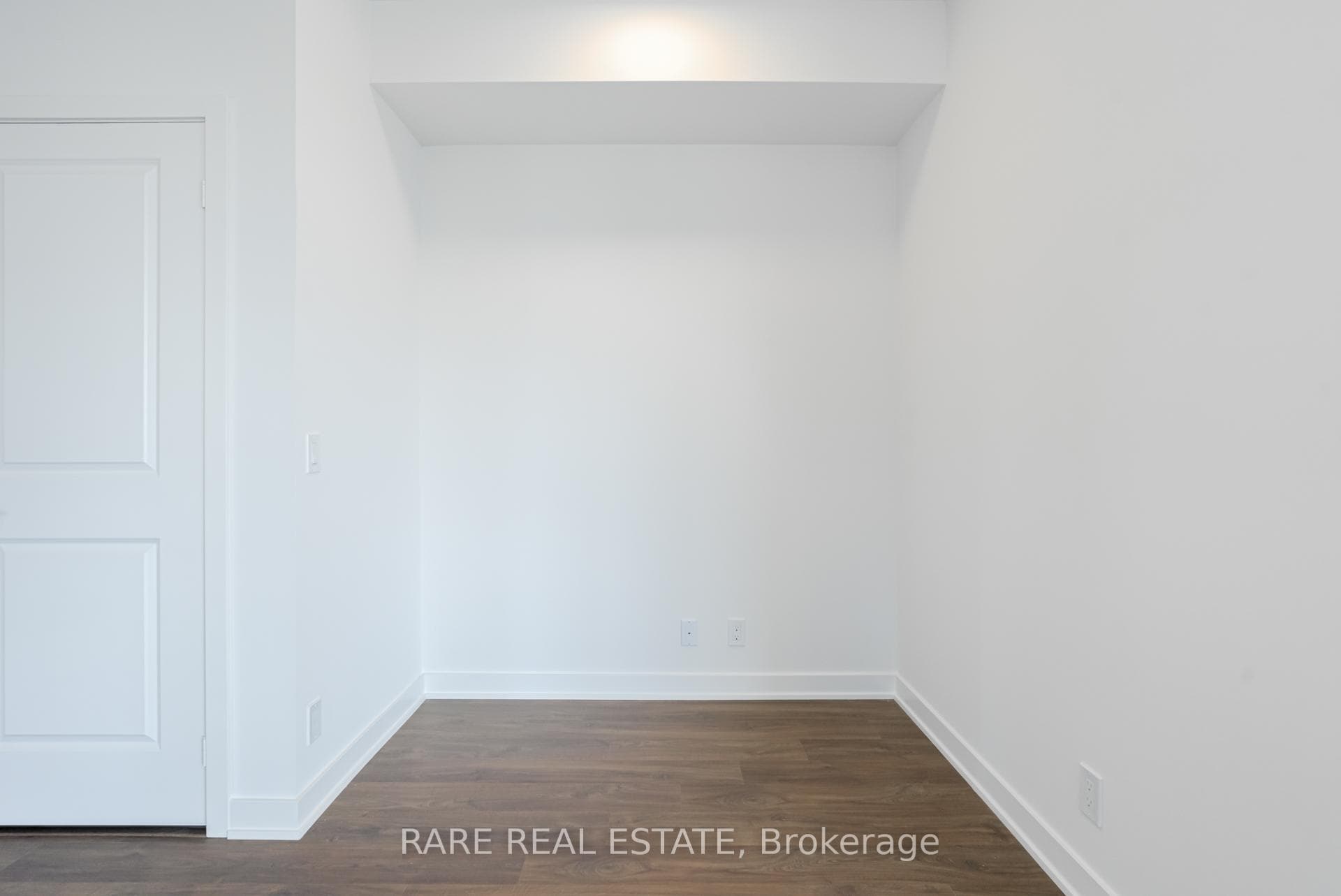 30 Upper Mall Way Unit 516 photo 7