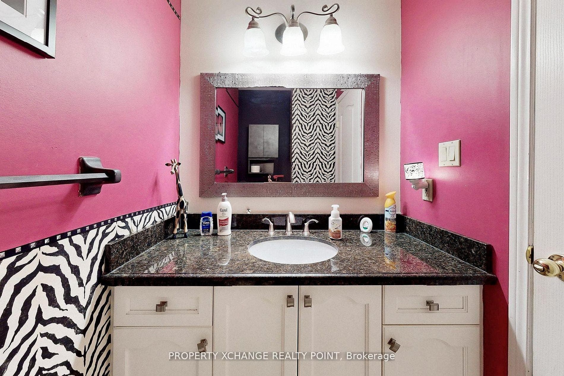 69 Jacqueline Boulevard photo 24