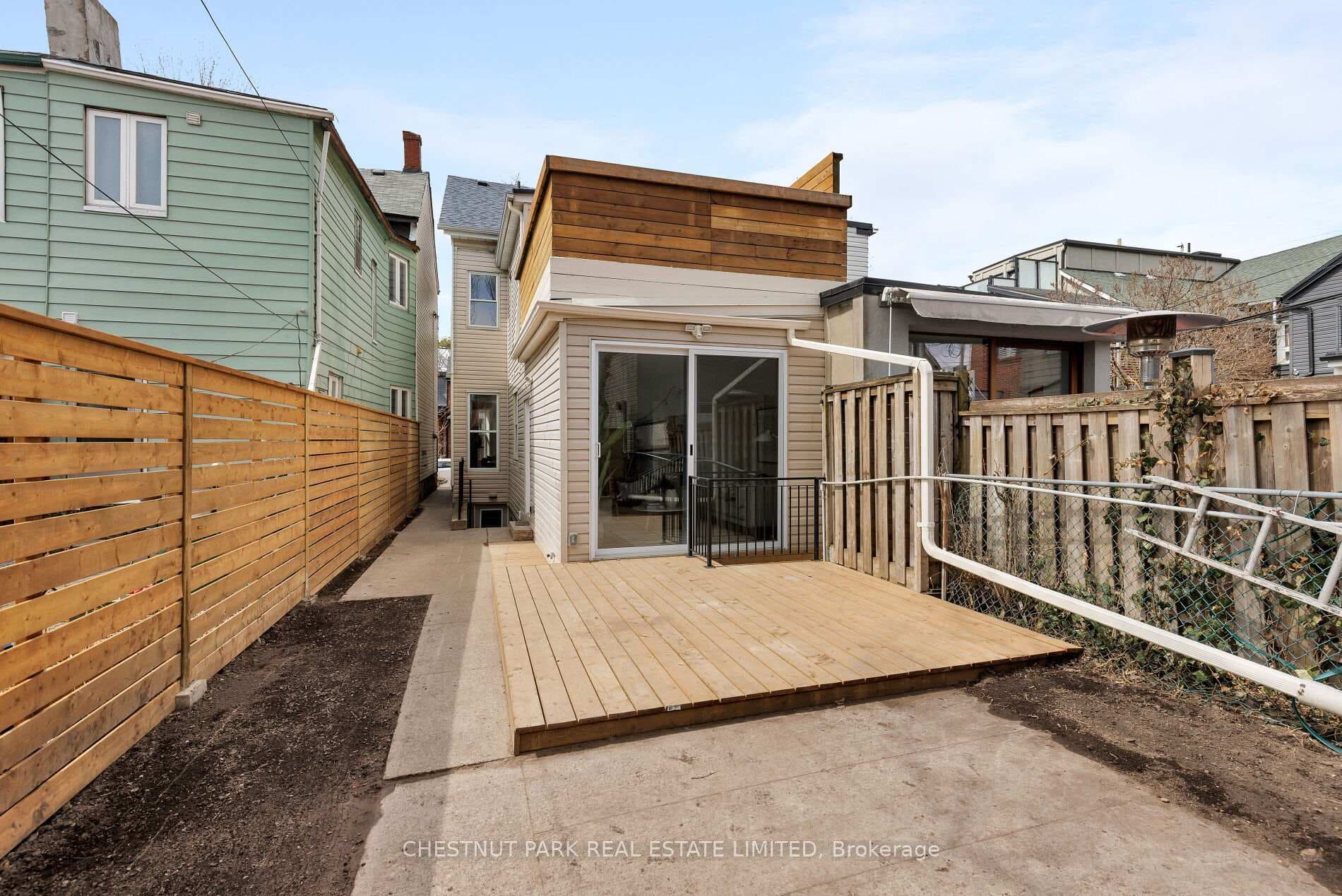 145 Borden Street photo 34