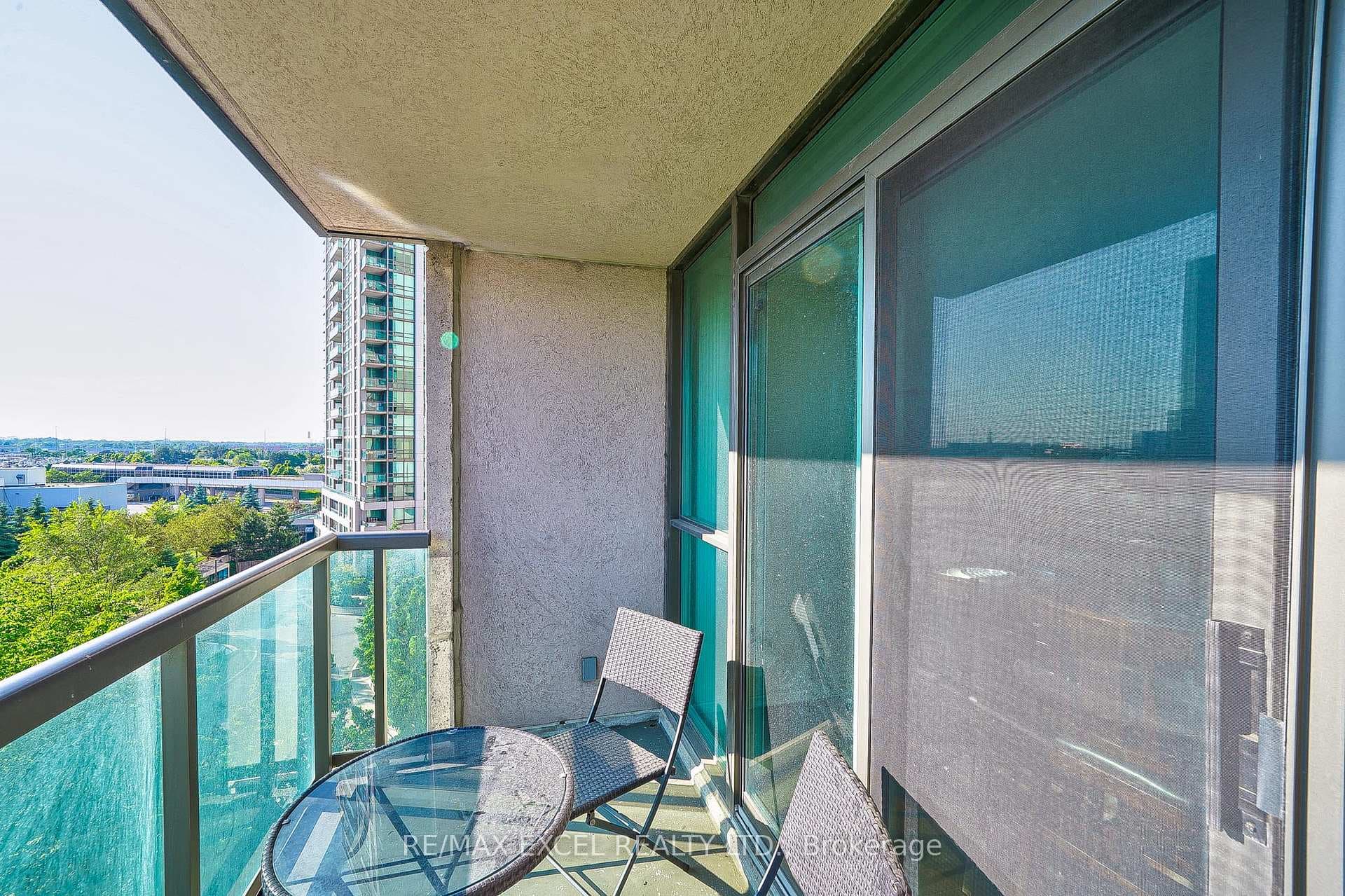 68 Grangeway Avenue Unit 711 photo 34