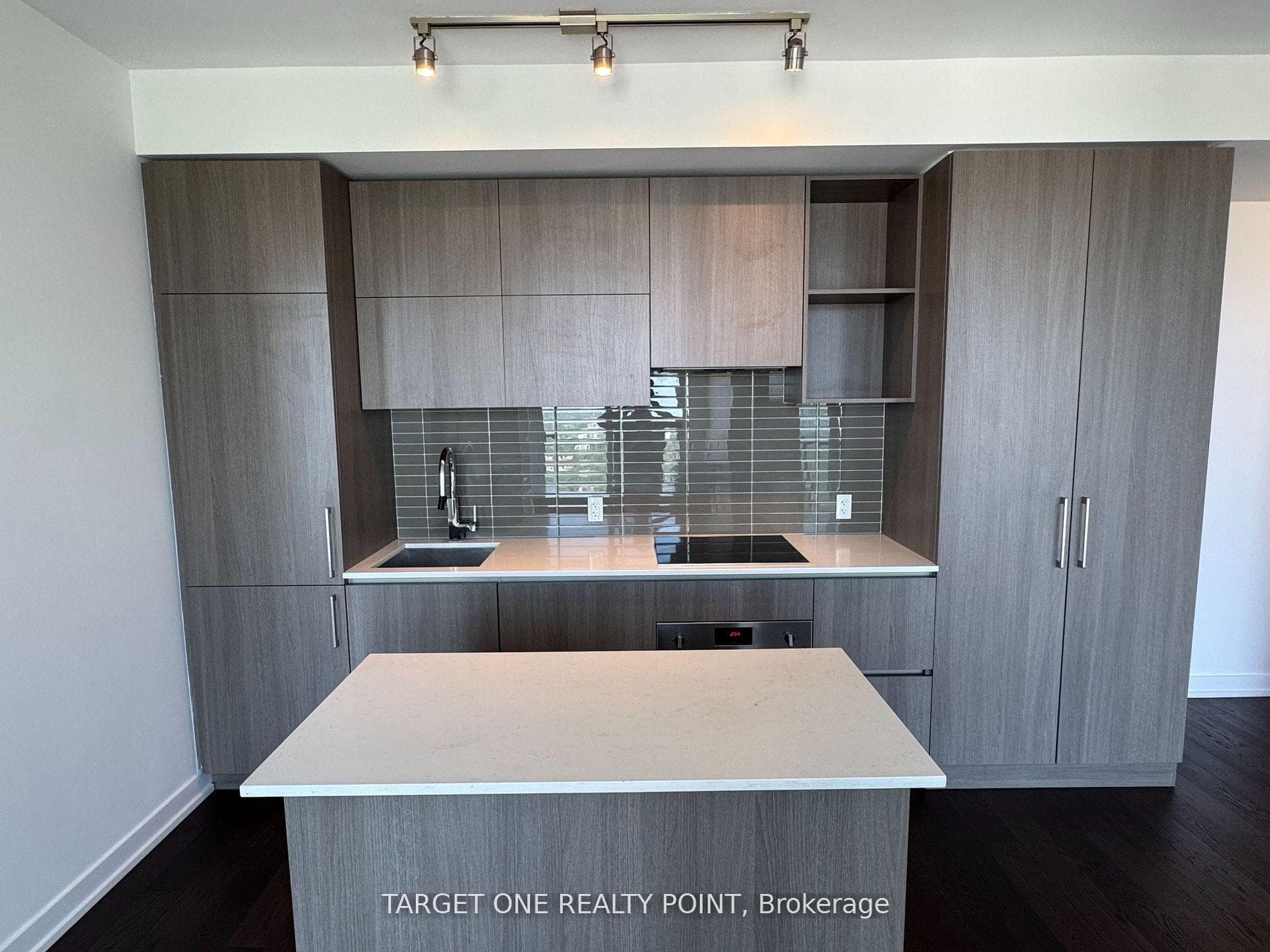 1 Yorkville Avenue Unit 4311 photo 9