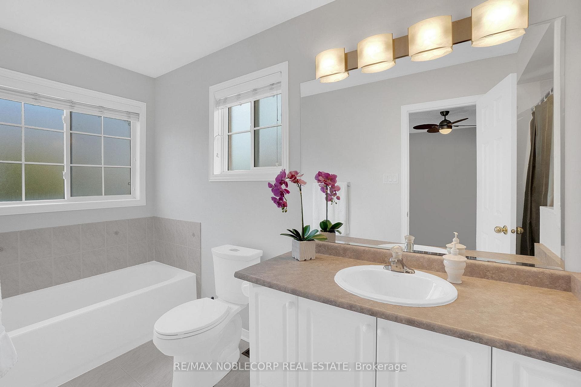 54 Lawren Harris Crescent photo 24