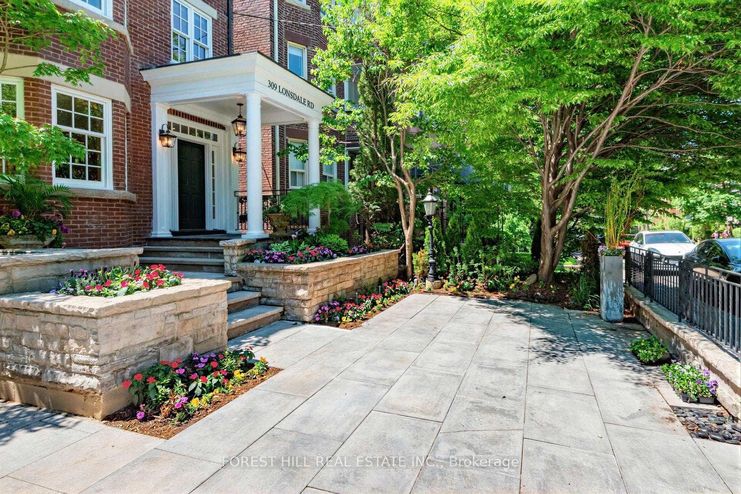 309 Lonsdale Road photo 3