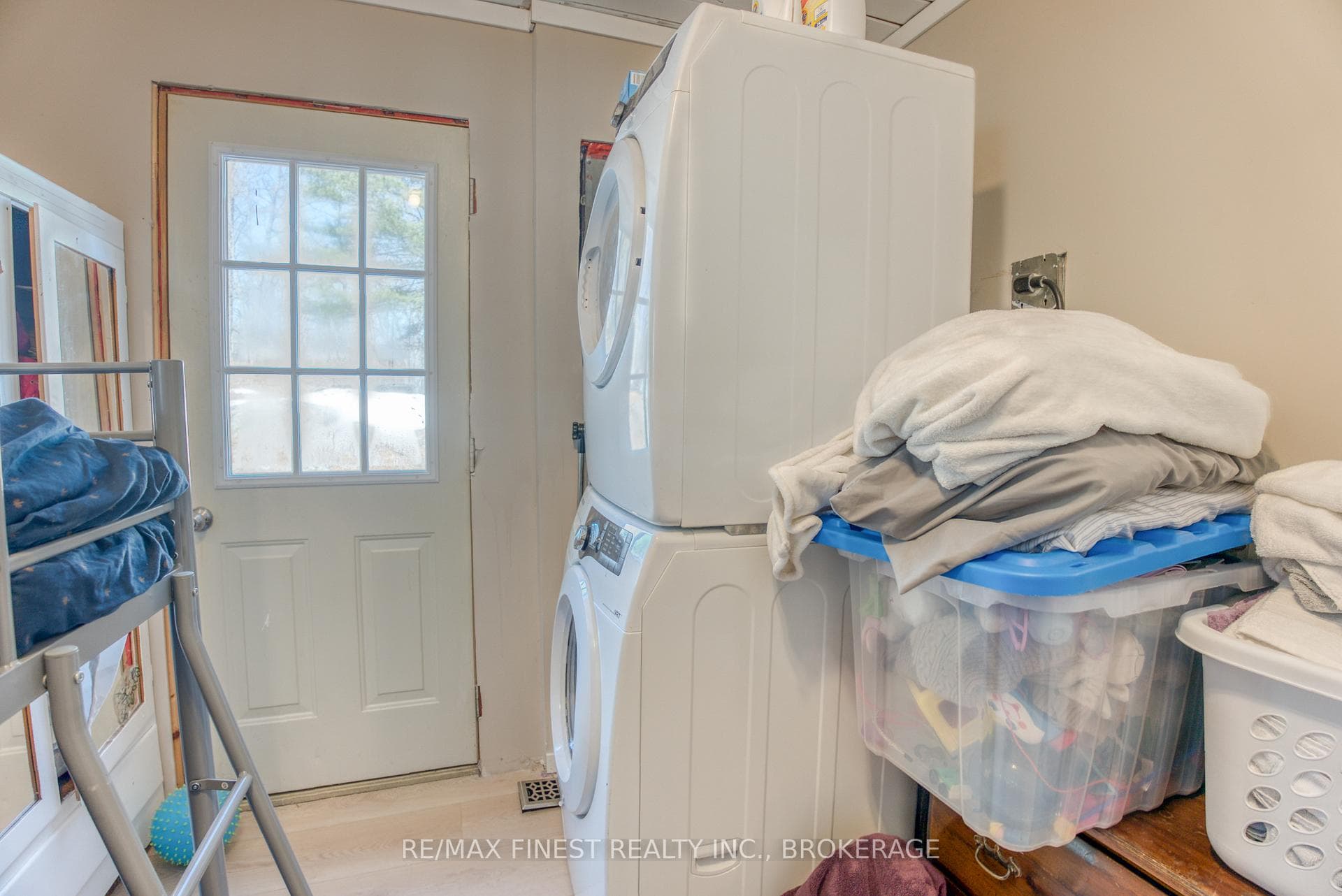 1052 Turner Way photo 30