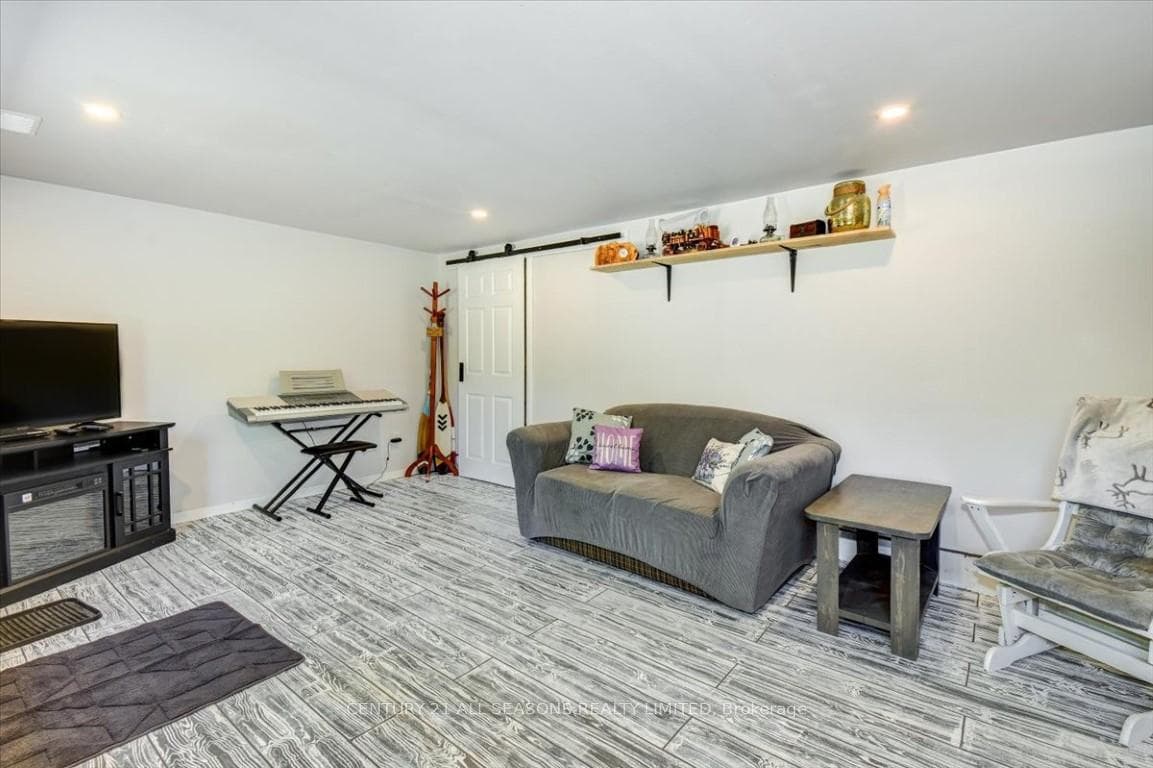 101 Jeff Road photo 23