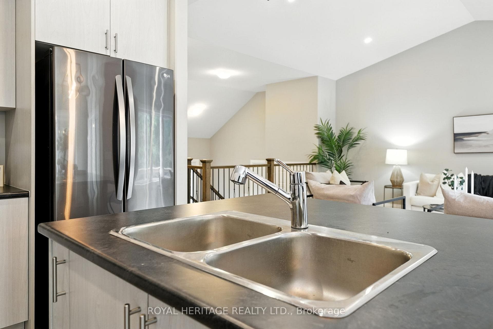 827 Dingman Road photo 16