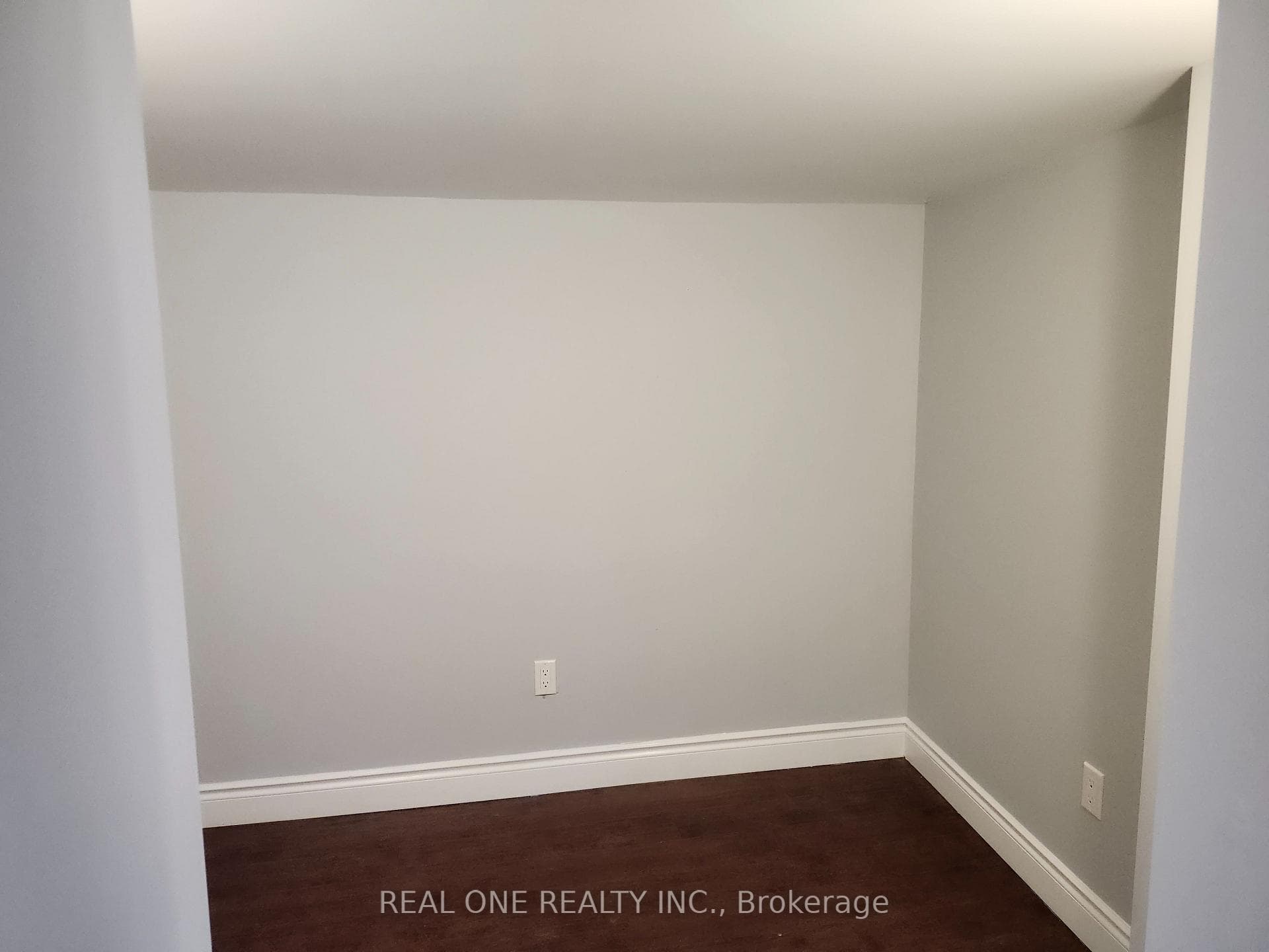 107 Golden Orchard(Bsmt) Road photo 10