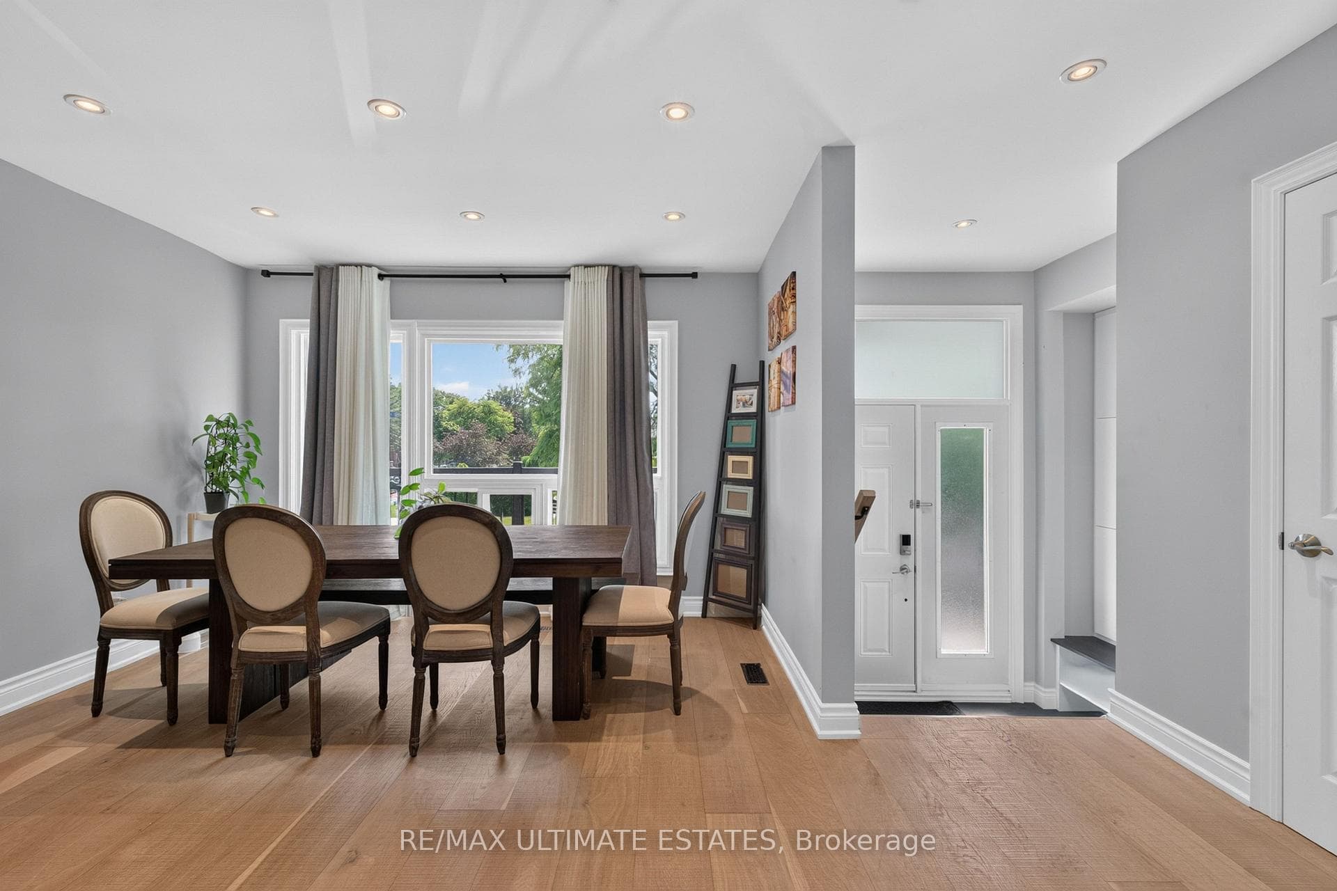 325 Goldenwood Road photo 3