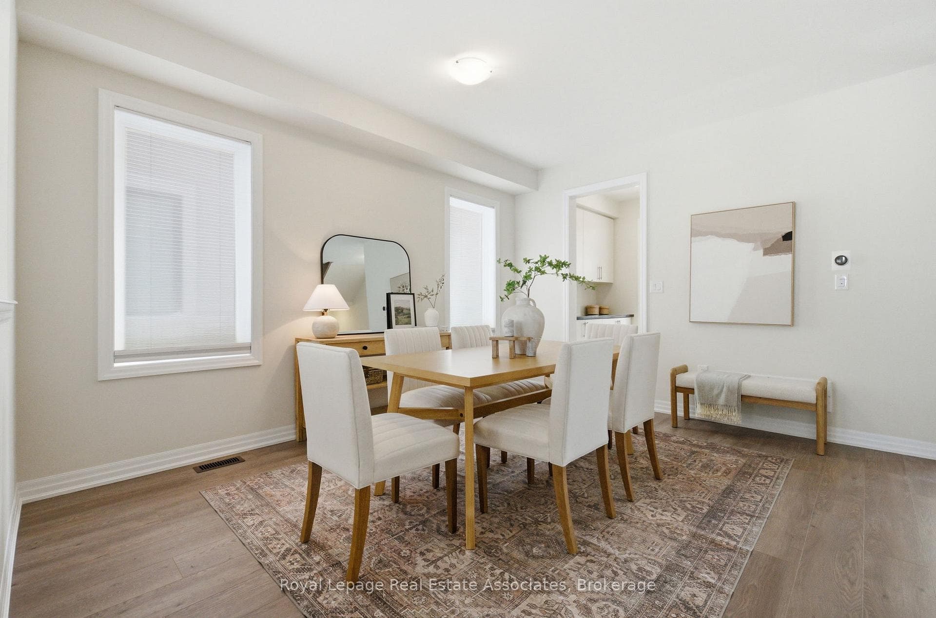 103 Northrop Avenue photo 3