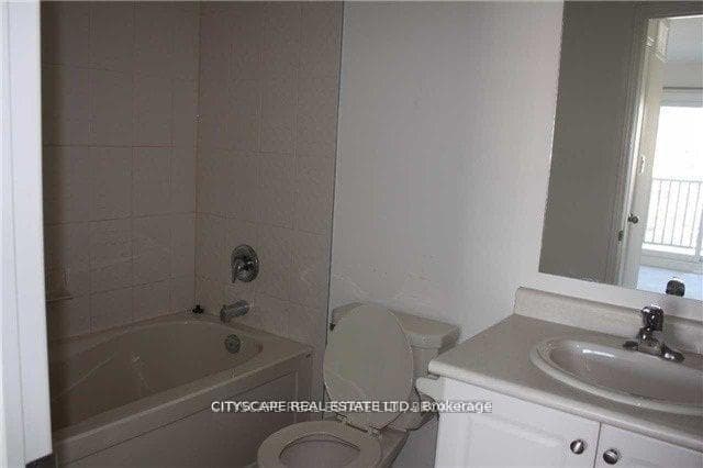 5625 Oscar Peterson Boulevard Unit 16 photo 3