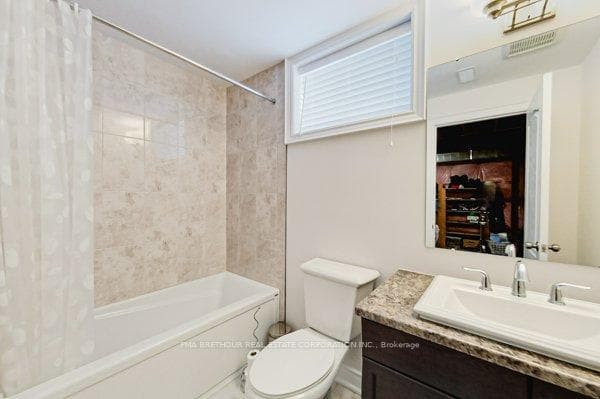 35 Lockerbie Crescent photo 22