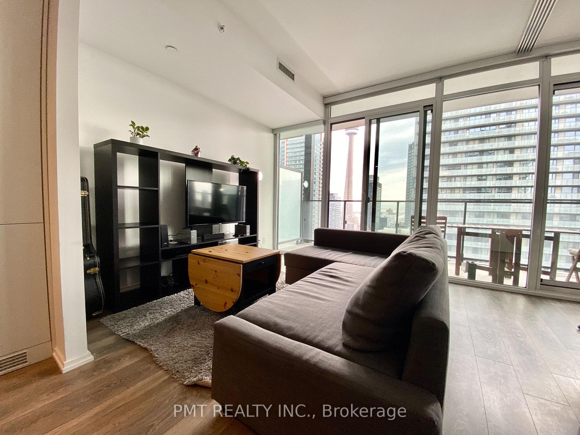 125 Peter Street Unit 2711 photo 4