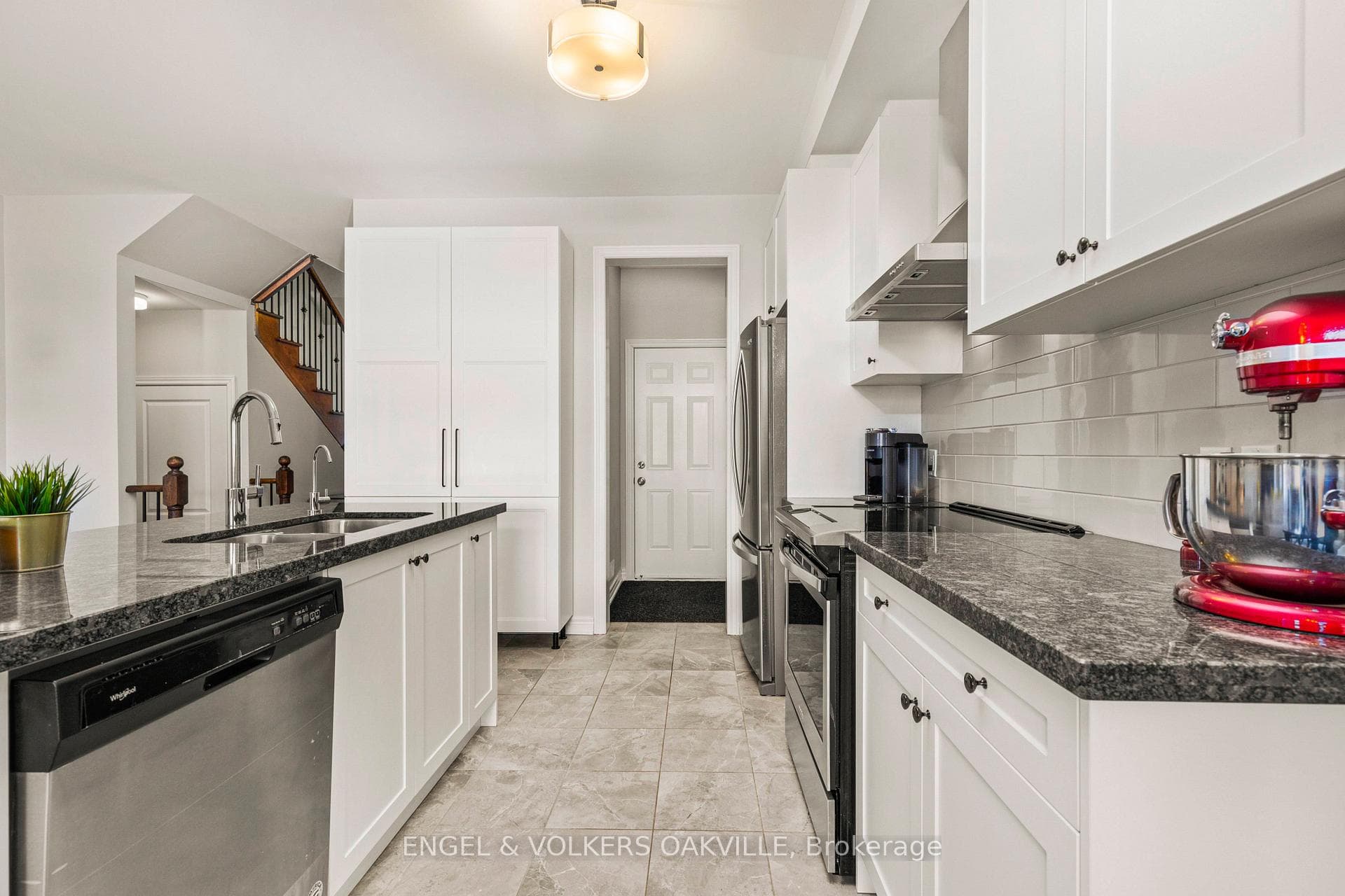 44 Clifford Crescent photo 16